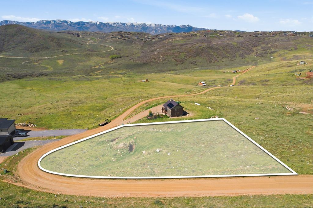 Photo of 271 S ROCKPORT BLVD #271, Wanship, UT 84017 (MLS # 2152289)