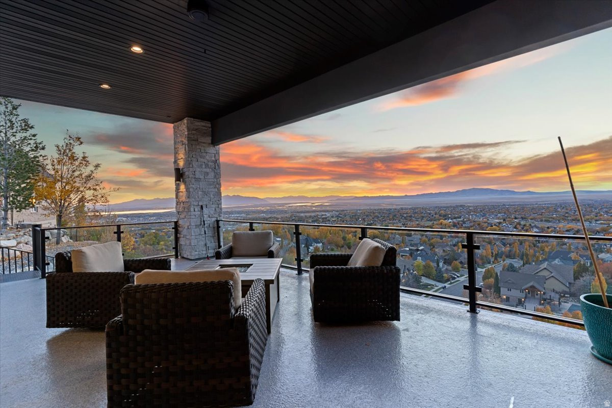 DEER CREST AT HIDDEN SPRINGS - Residential