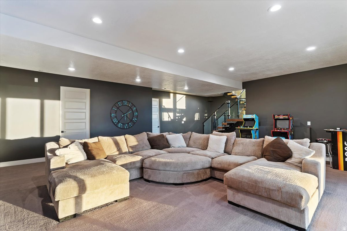 DEER CREST AT HIDDEN SPRINGS - Residential