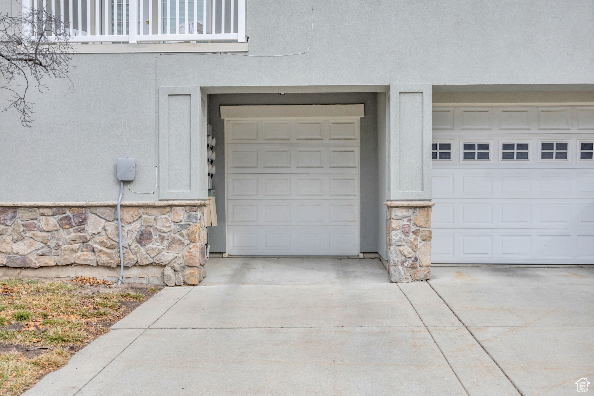 COURTYARD AT PAGES LANE - Residential