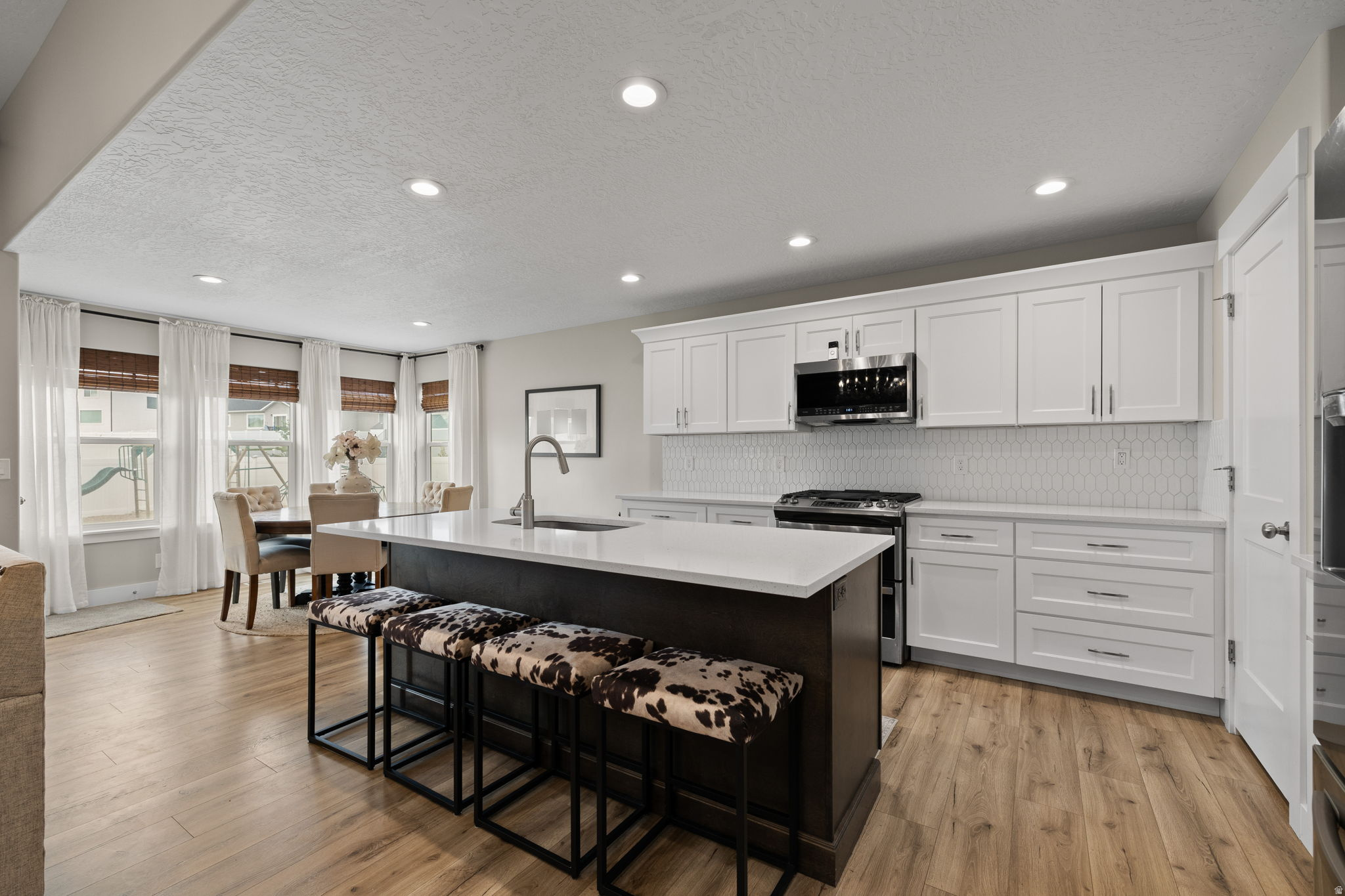 HAWTHORNE ESTATES - Residential