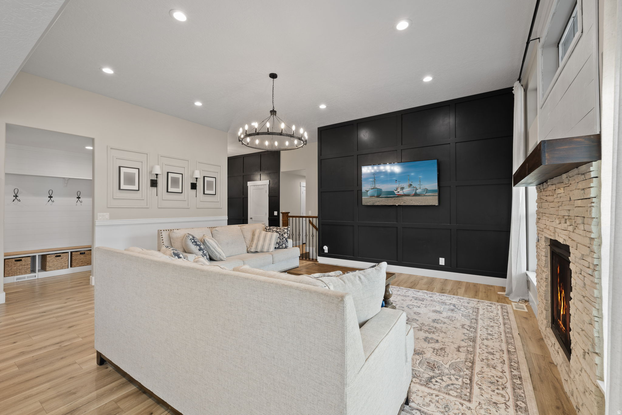 HAWTHORNE ESTATES - Residential