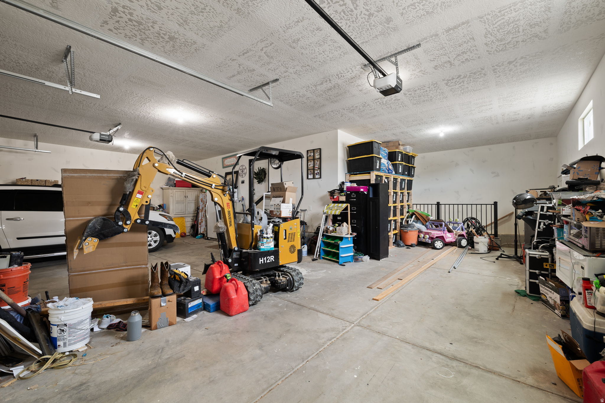 HAWTHORNE ESTATES - Residential