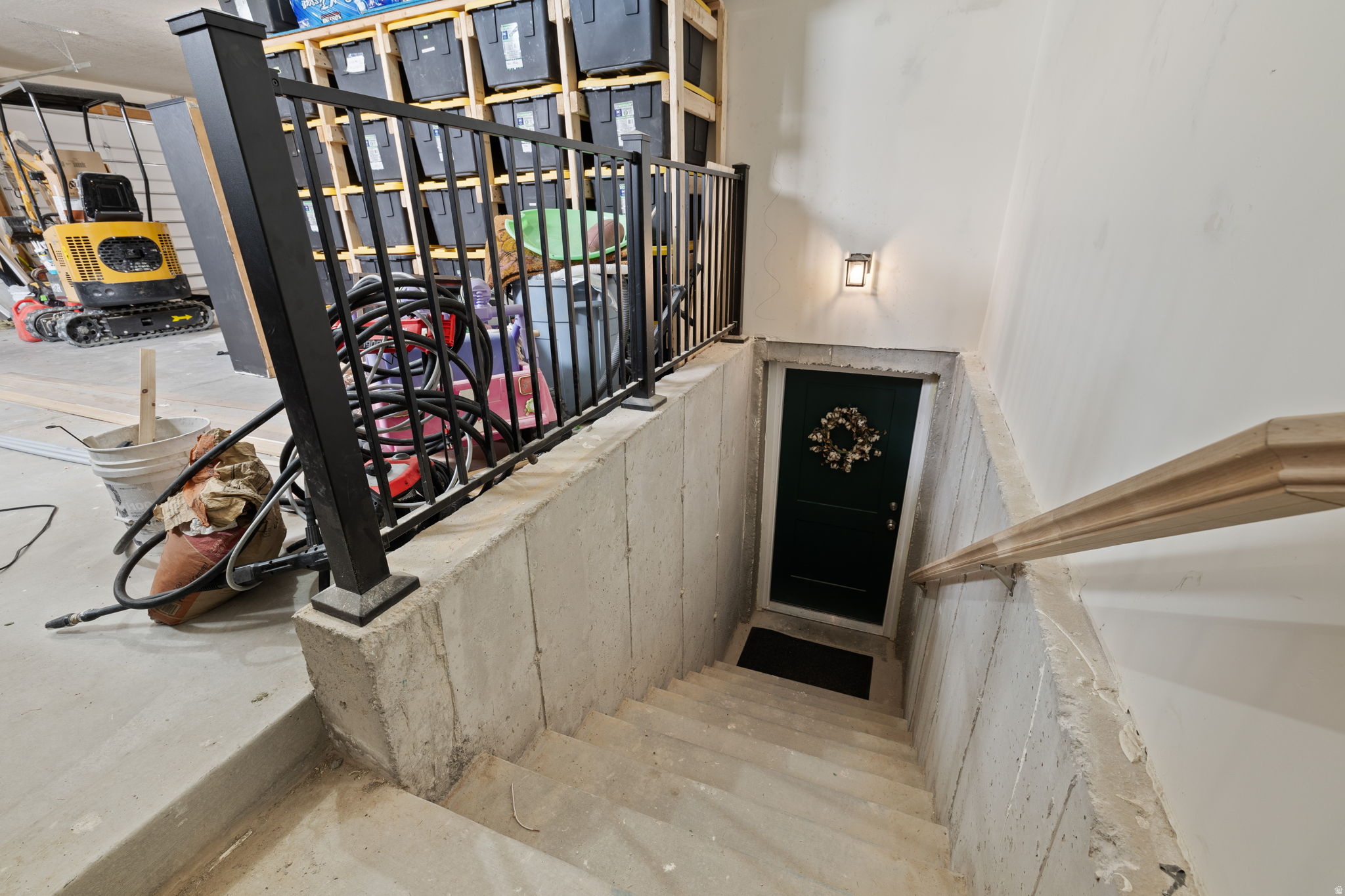 HAWTHORNE ESTATES - Residential