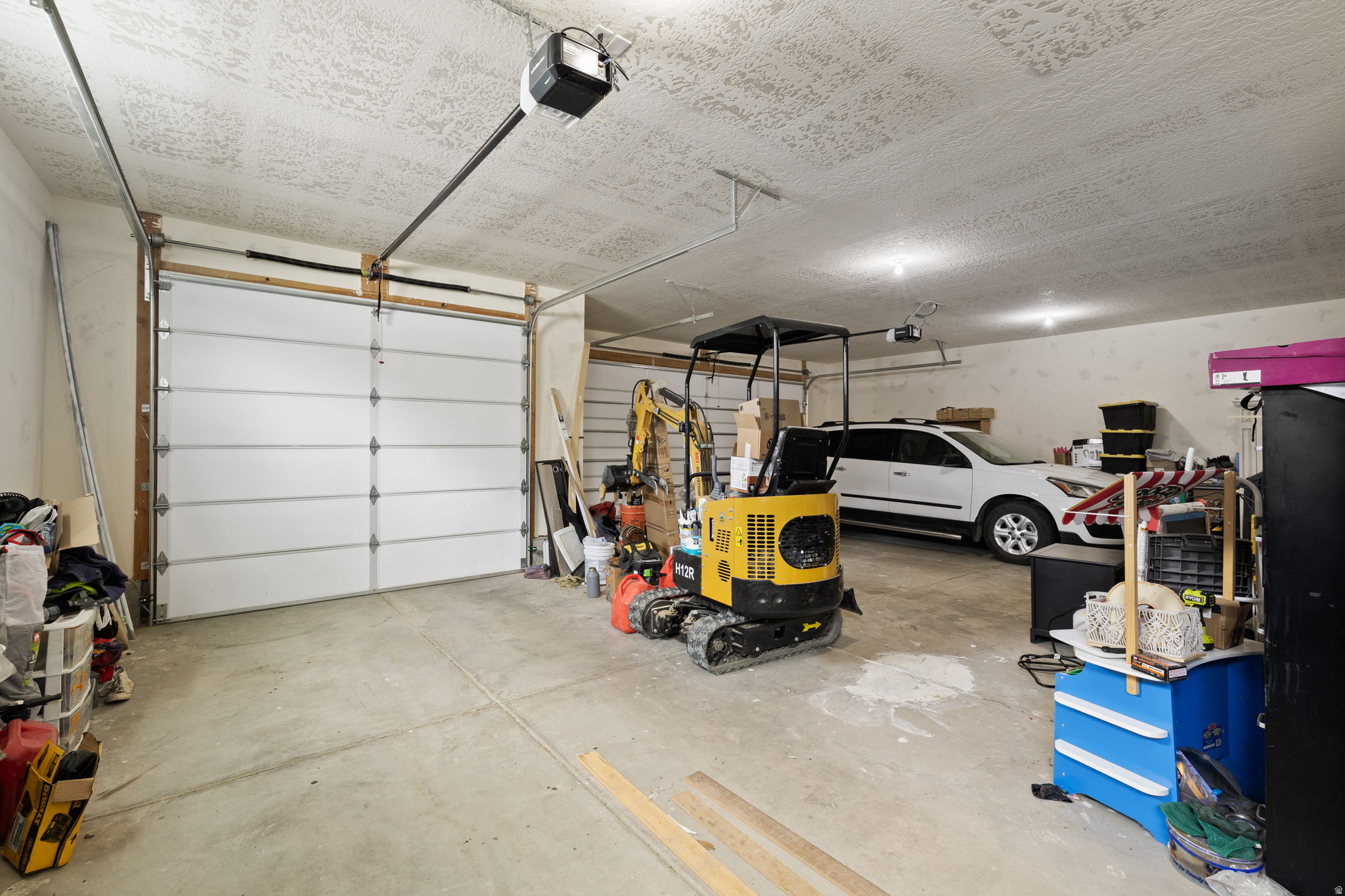 HAWTHORNE ESTATES - Residential