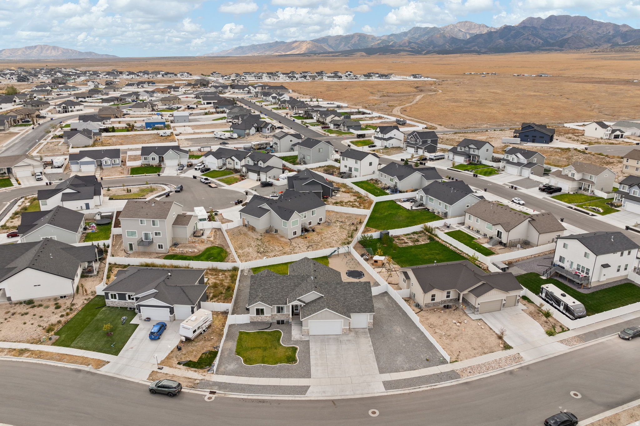 HAWTHORNE ESTATES - Residential