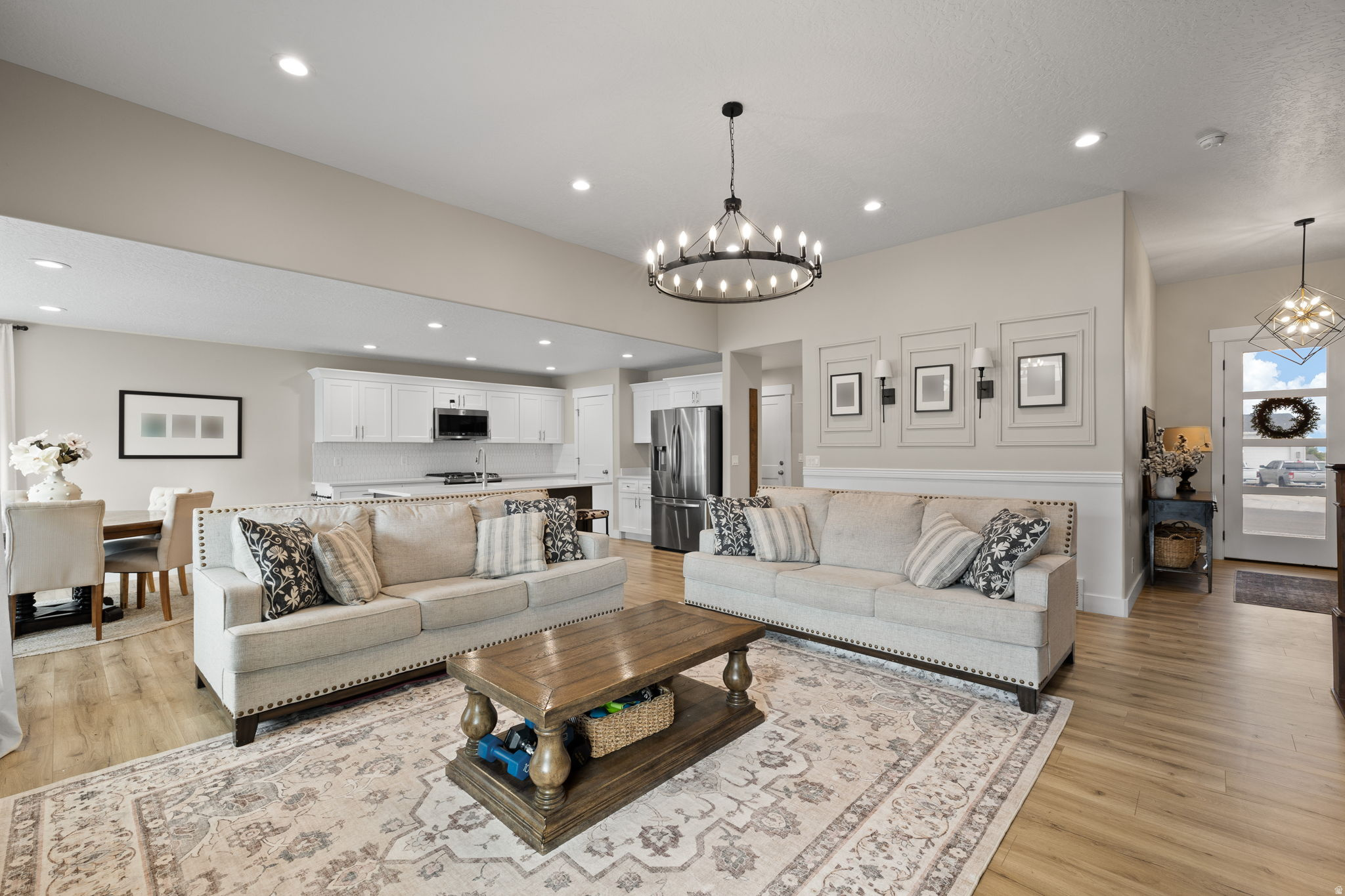 HAWTHORNE ESTATES - Residential