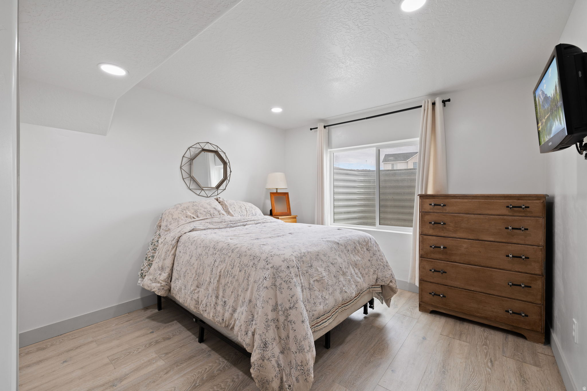 HAWTHORNE ESTATES - Residential