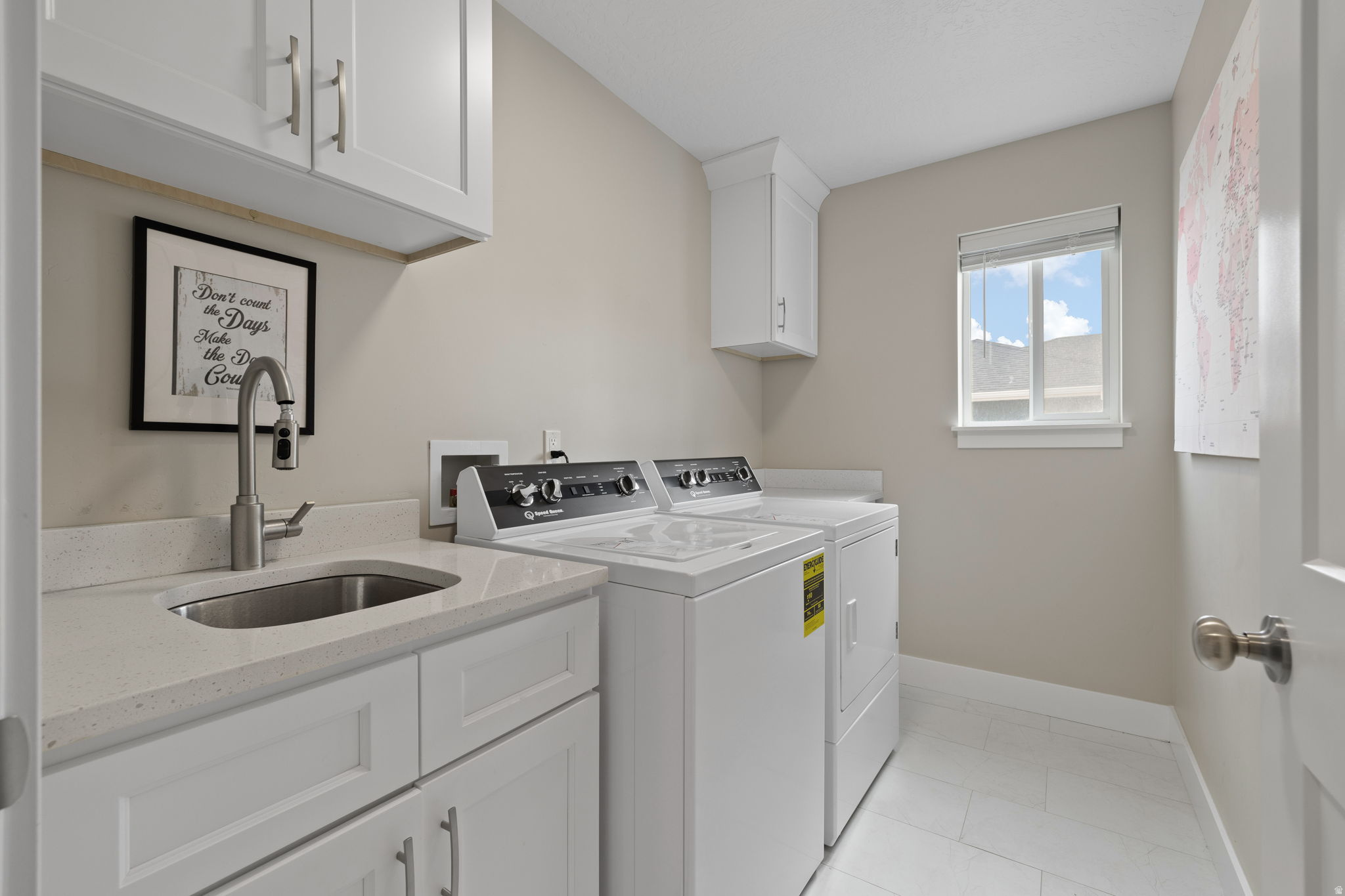 HAWTHORNE ESTATES - Residential