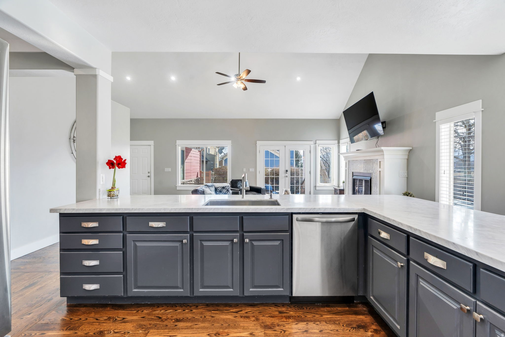 DAYBREAK - Residential