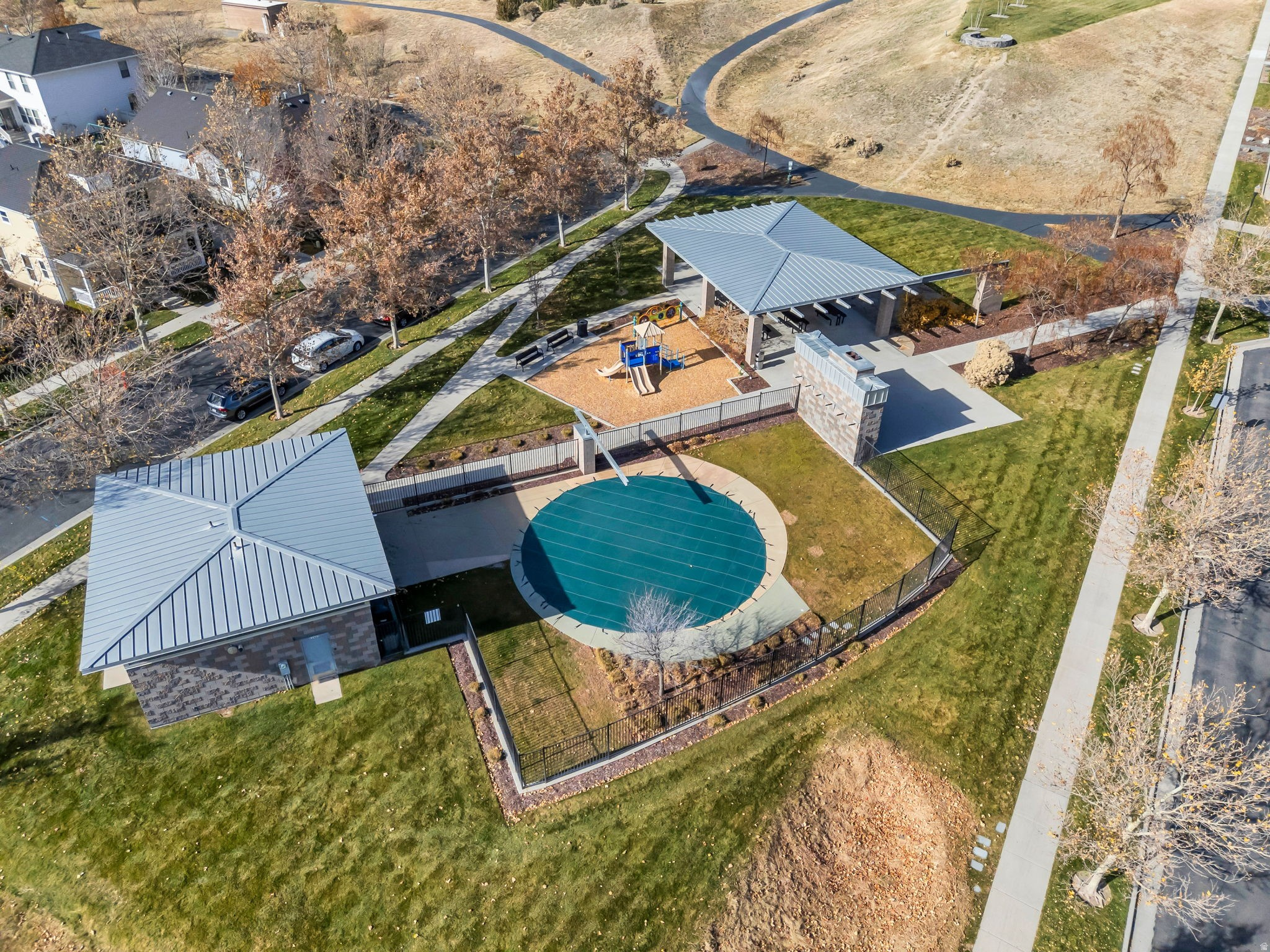 DAYBREAK - Residential