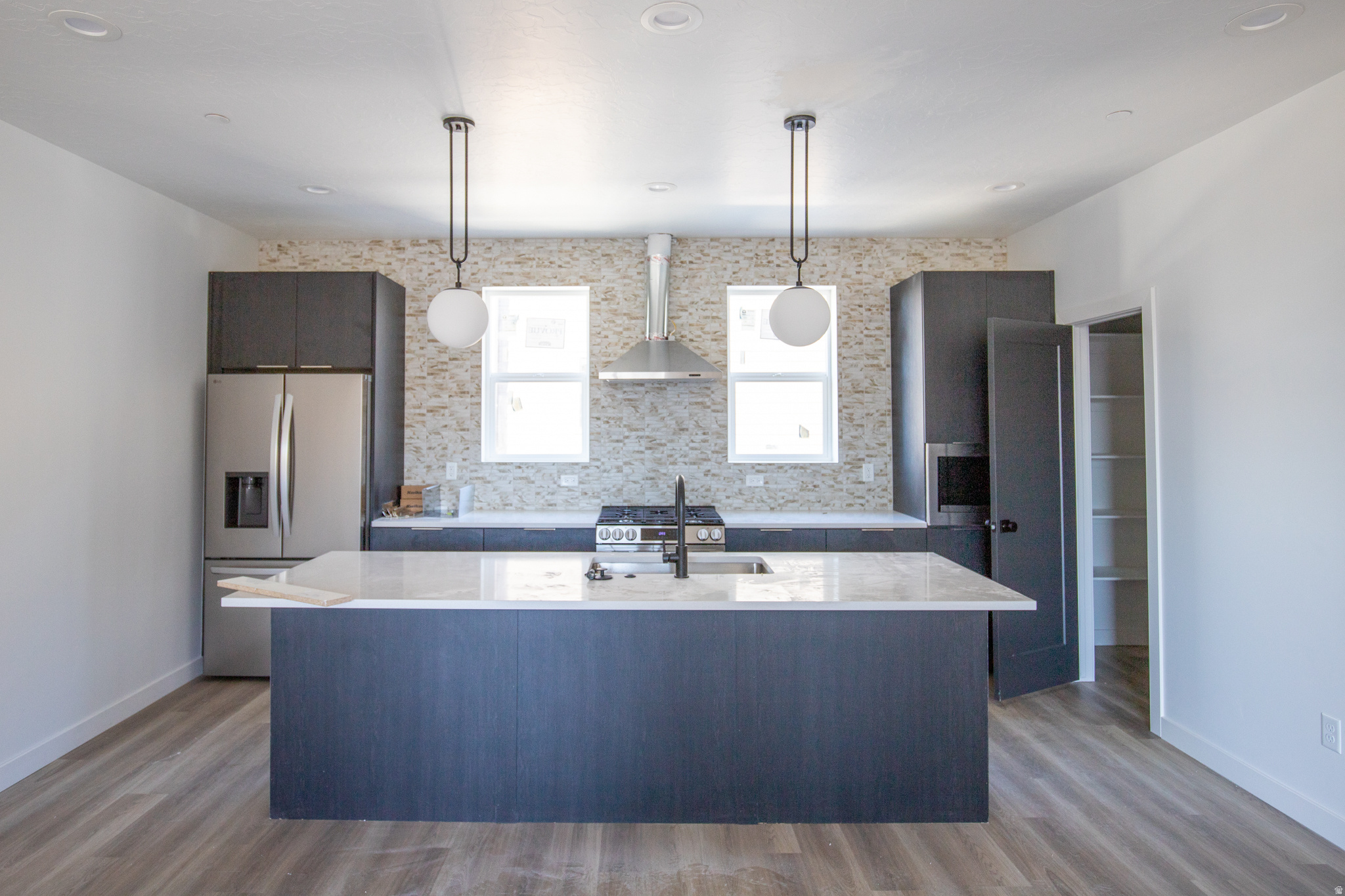 THE MONROE - Residential