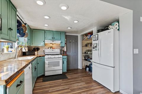 Tiny photo for 5035 S 6150 W, Hooper, UT 84315 (MLS # 2144144)
