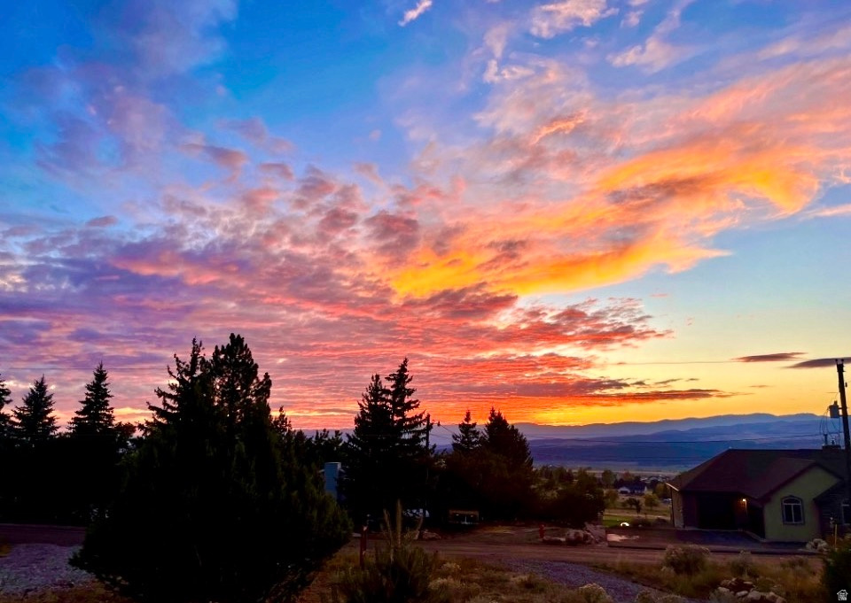 SKYLINE MOUNTAIN RES - Residential