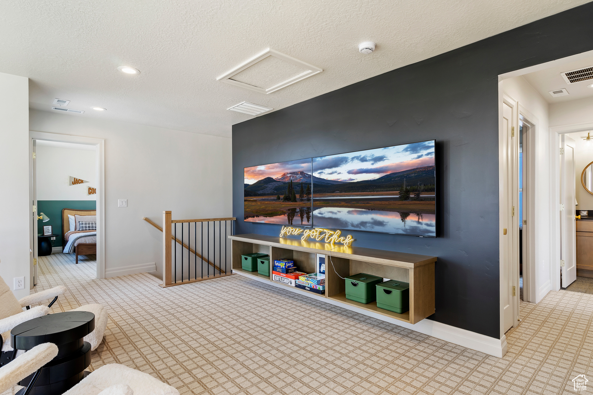 DAYBREAK - Residential