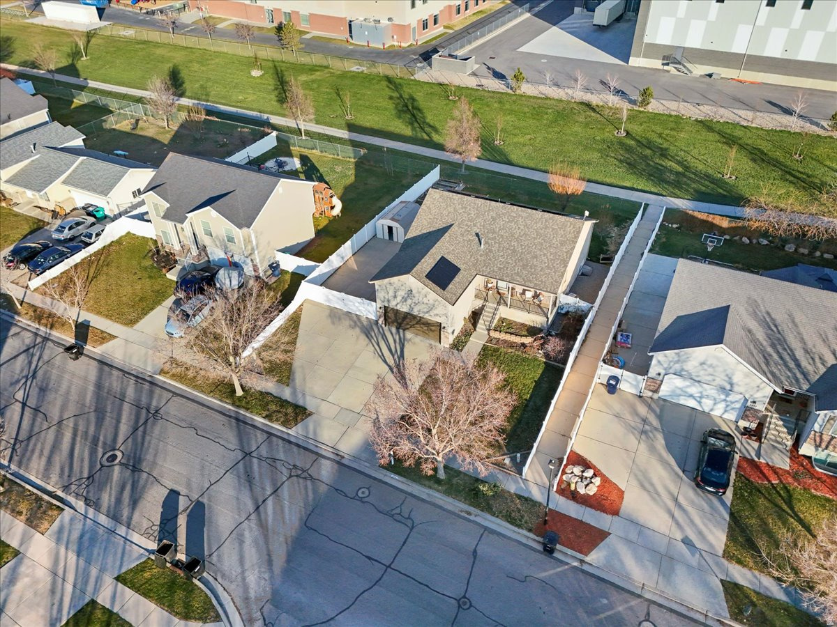 FEILD CREST - Residential