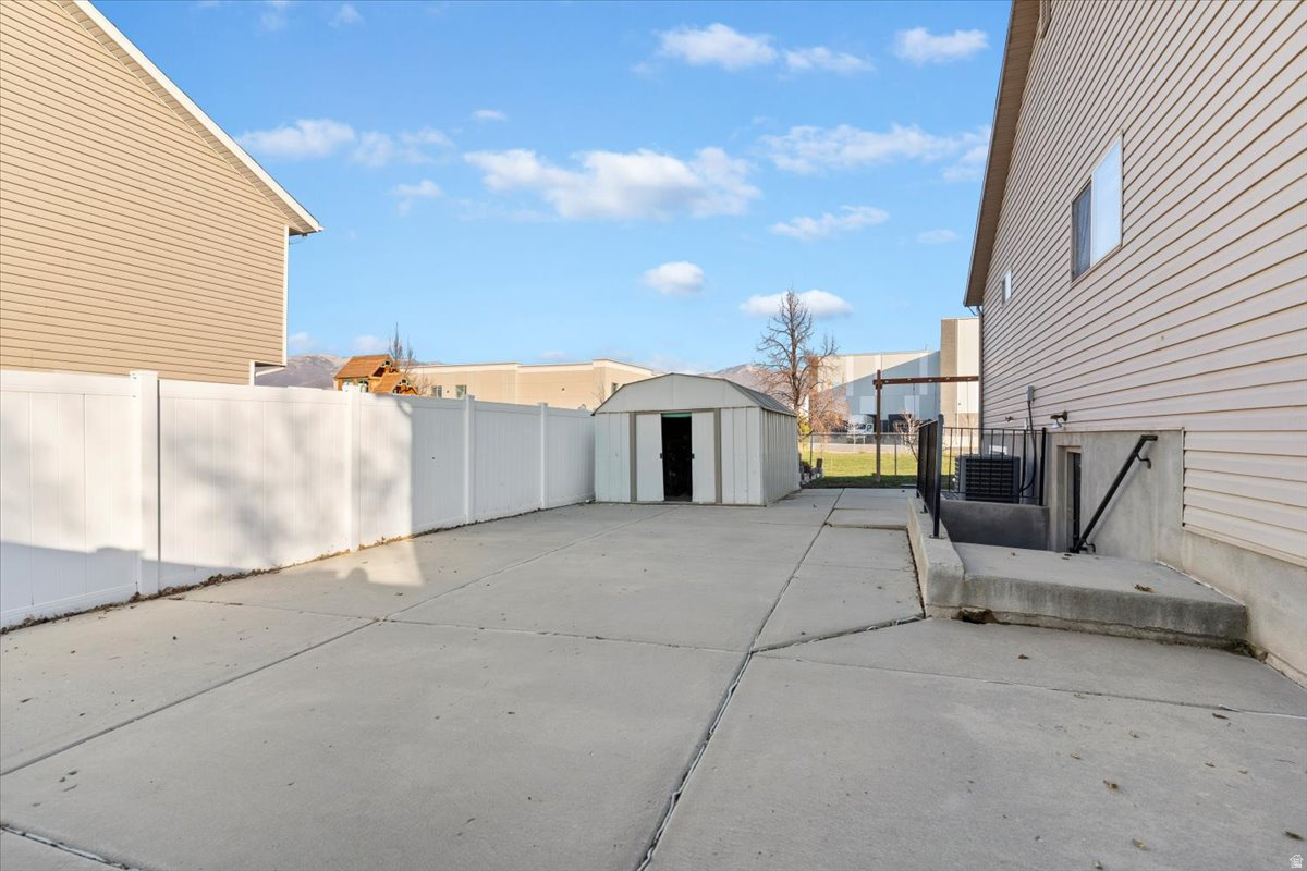 FEILD CREST - Residential