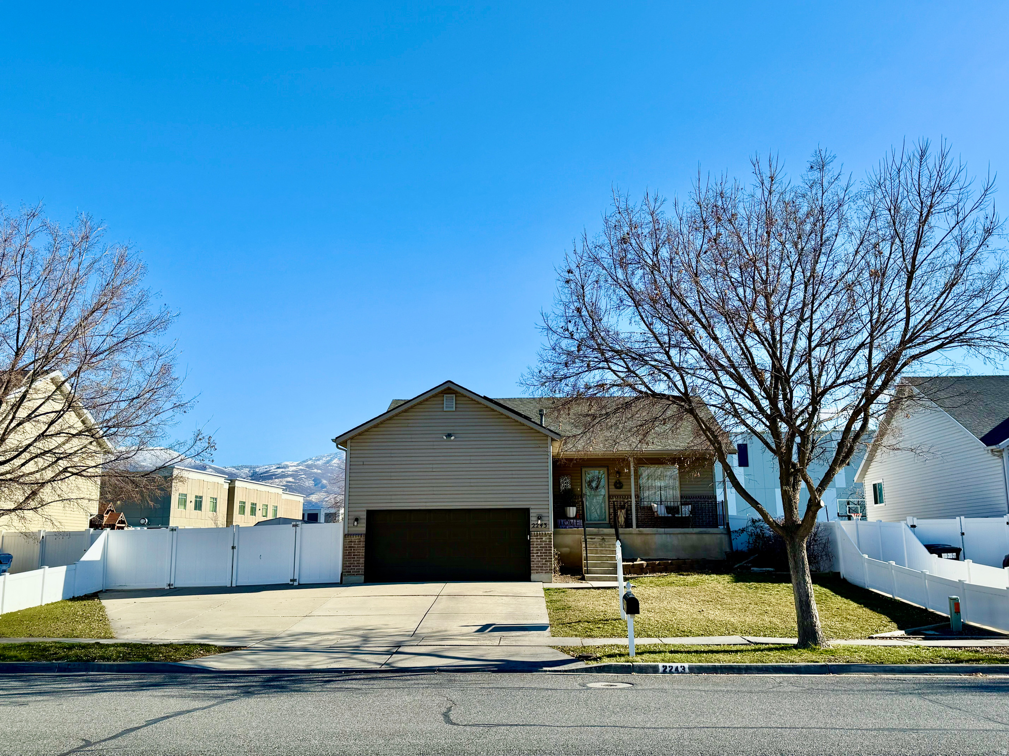 FEILD CREST - Residential