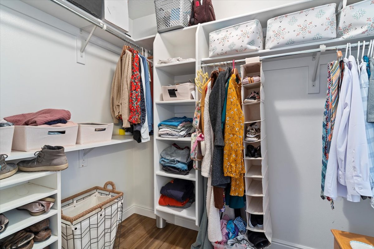 FEILD CREST - Residential