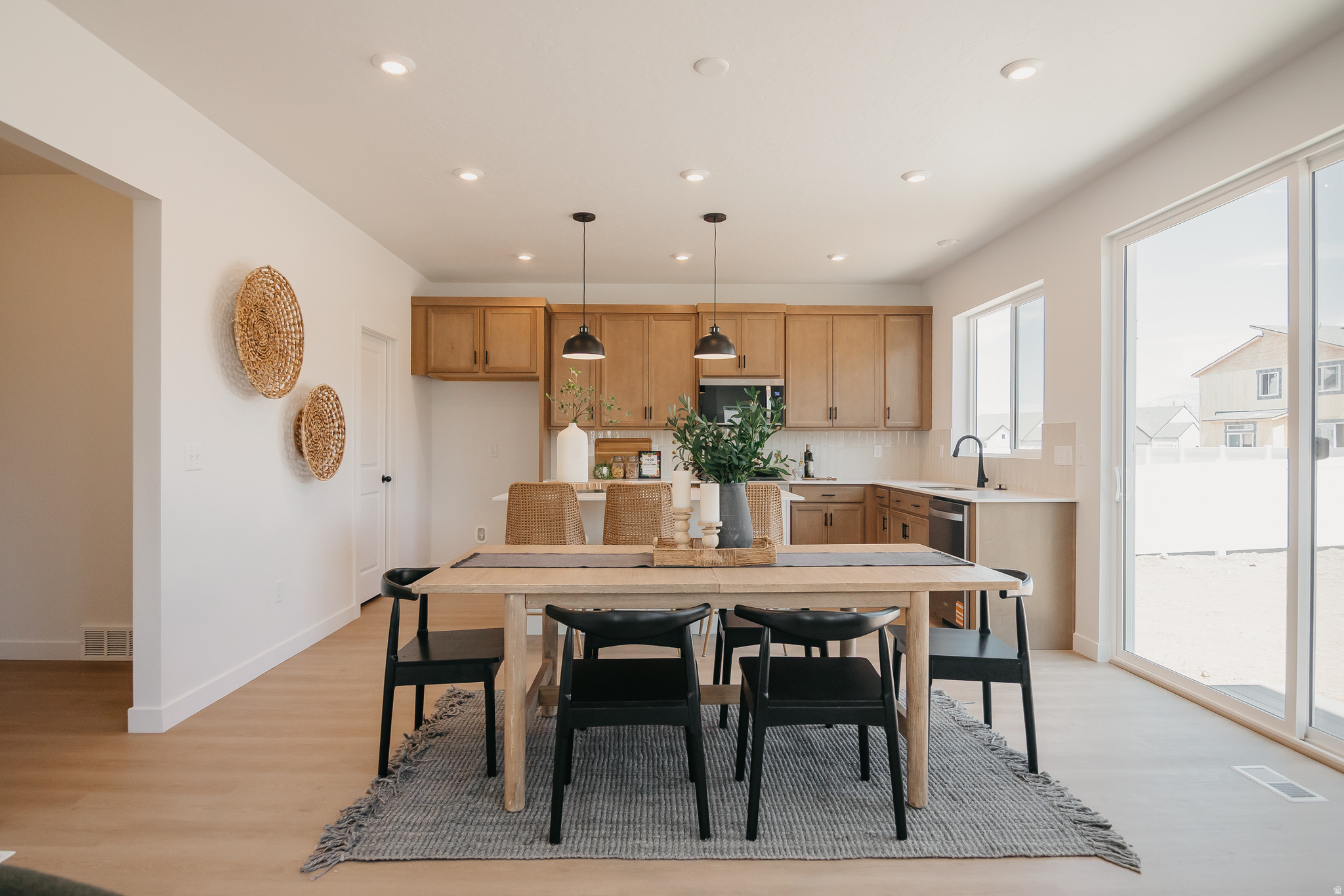 RIVERSIDE ESTATES - Residential