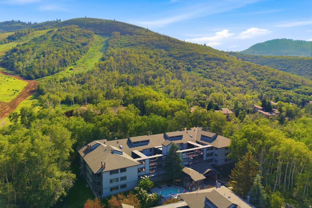 Photo of 405 SILVER KING DR #145, Park City, UT 84060 (MLS # 2168103)