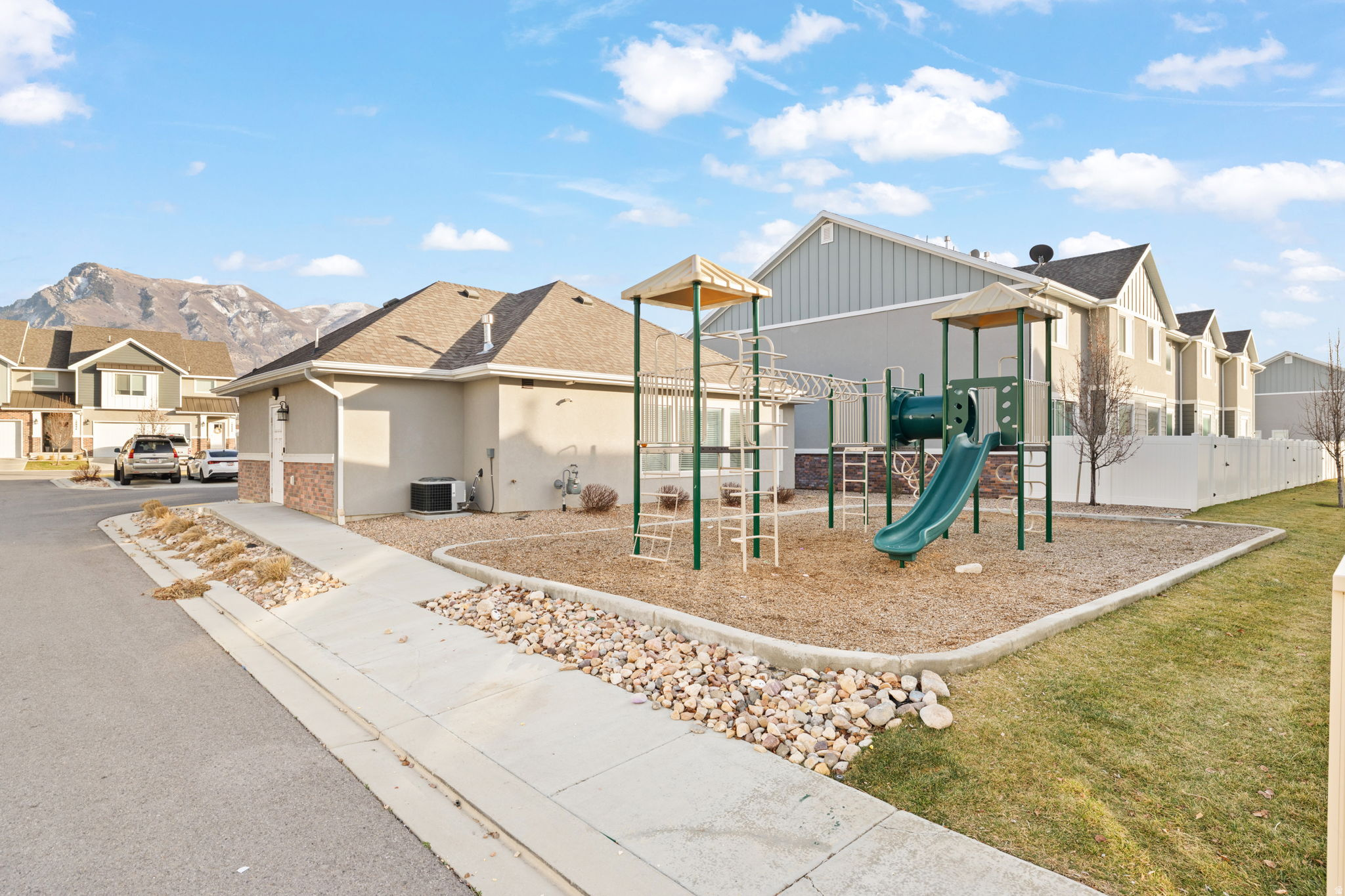 HIGHLAND VISTA TOWN HOMES AMENDMENT NO 2 - Residential