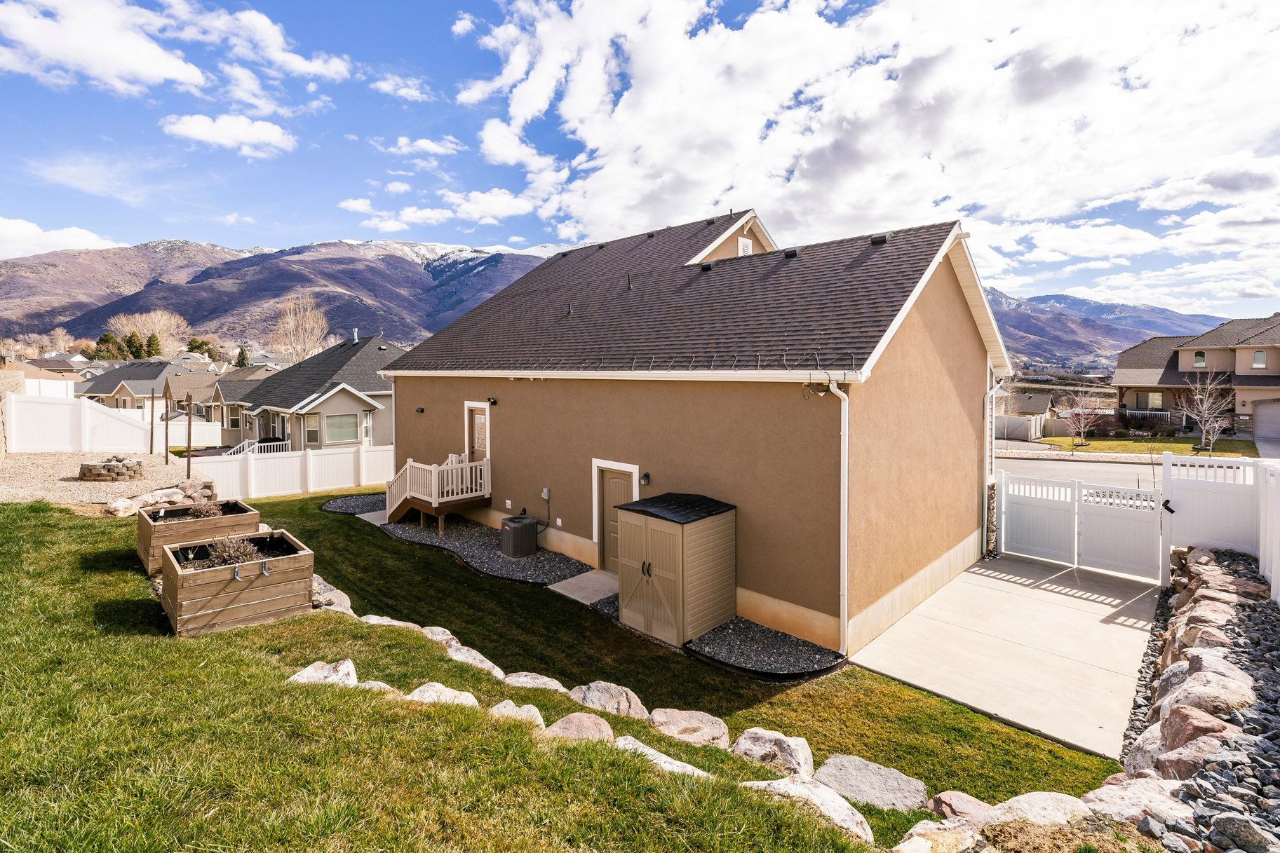 GREYHAWK - Residential