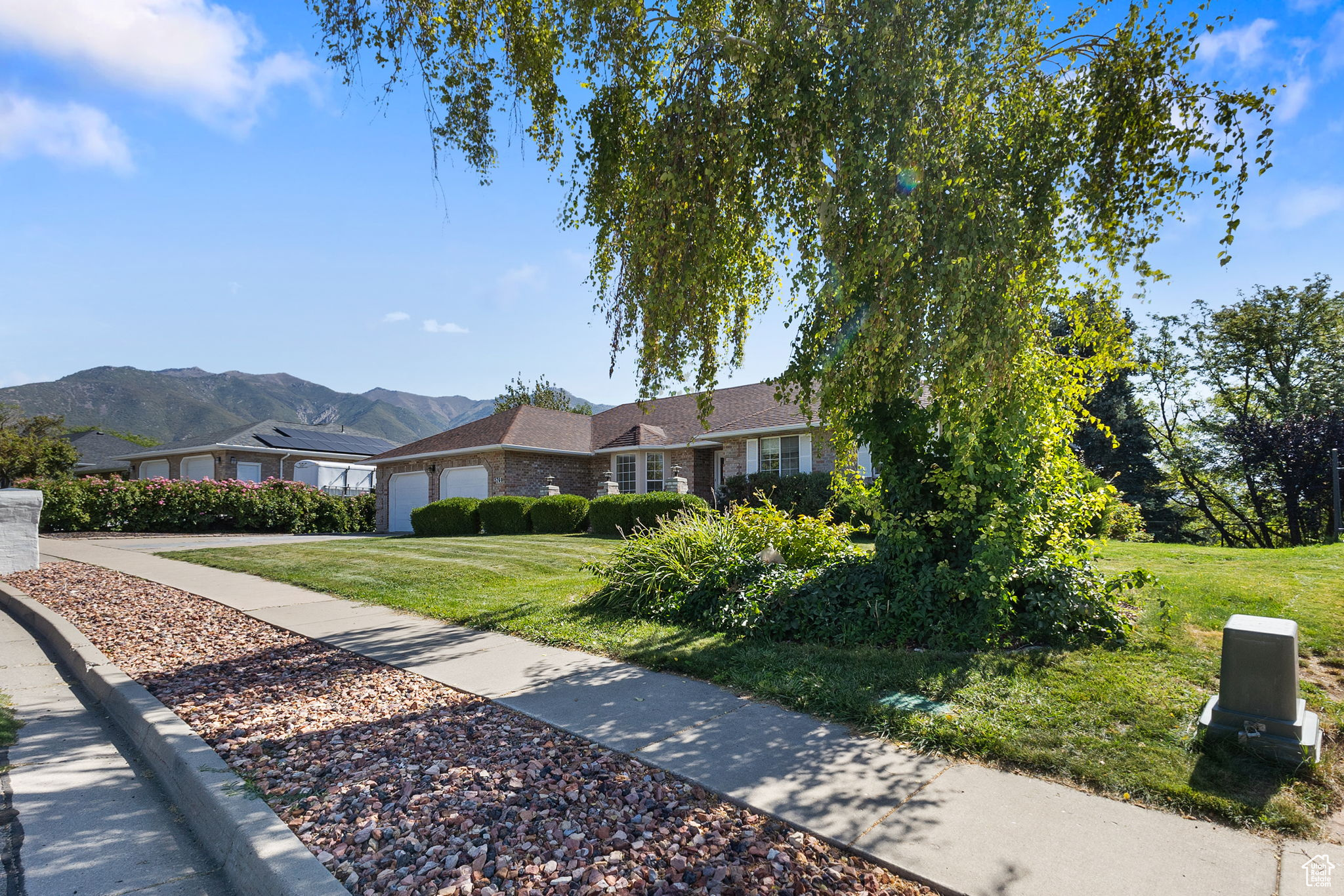 PLEASANT VALLEY ESTATES - Residential