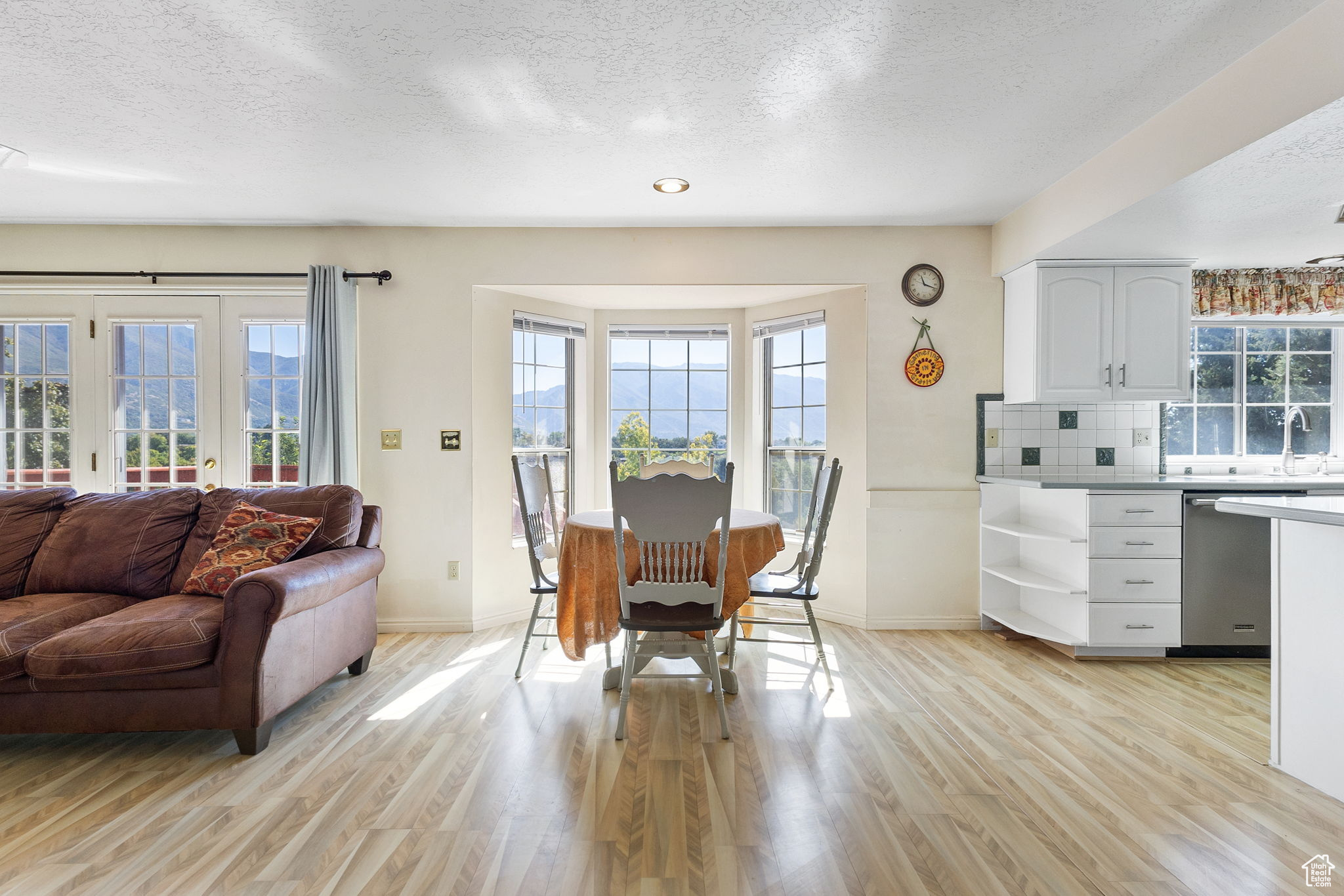 PLEASANT VALLEY ESTATES - Residential