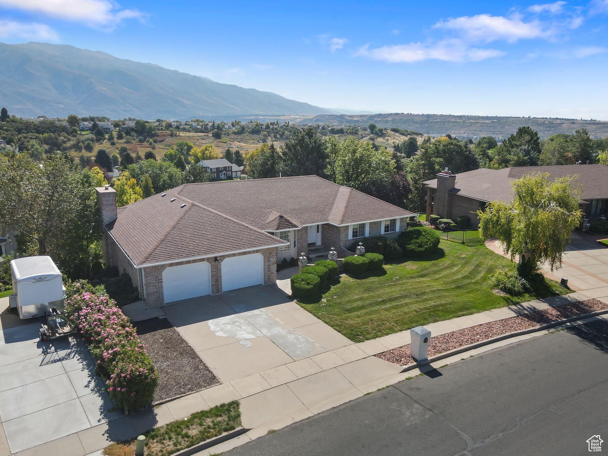 PLEASANT VALLEY ESTATES - Residential