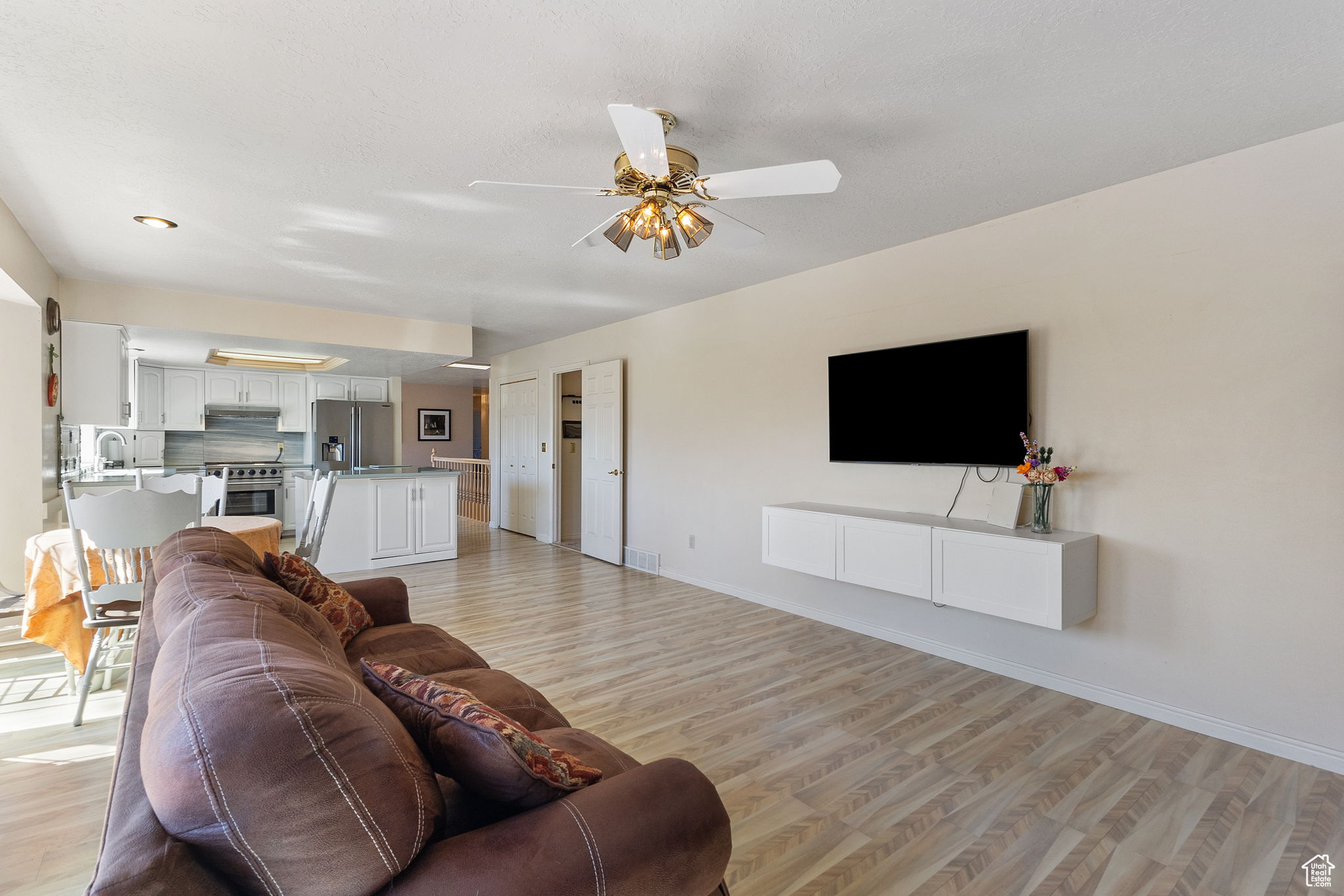 PLEASANT VALLEY ESTATES - Residential
