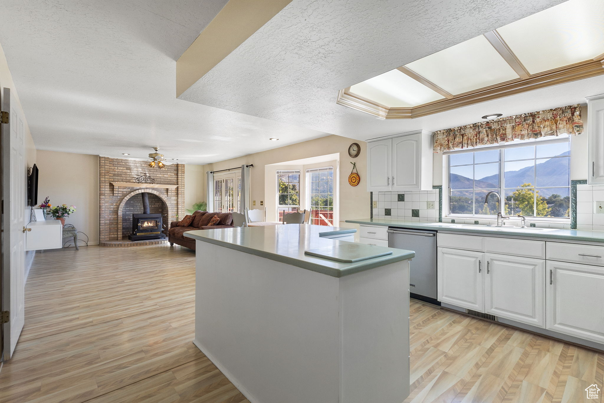 PLEASANT VALLEY ESTATES - Residential