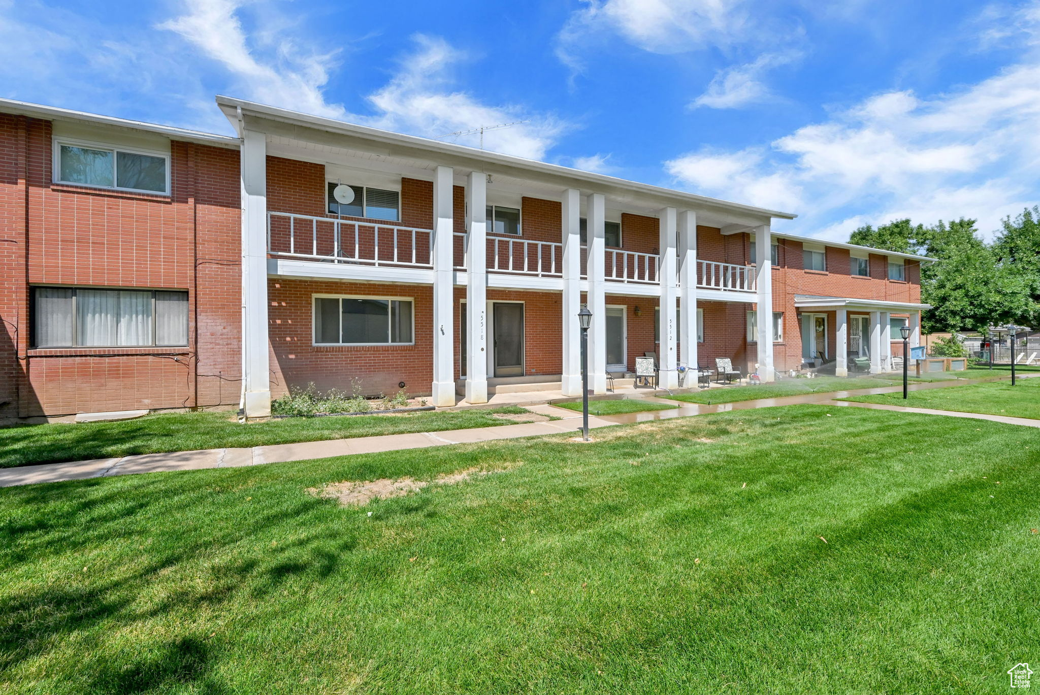 EMERALD HILLS - Residential