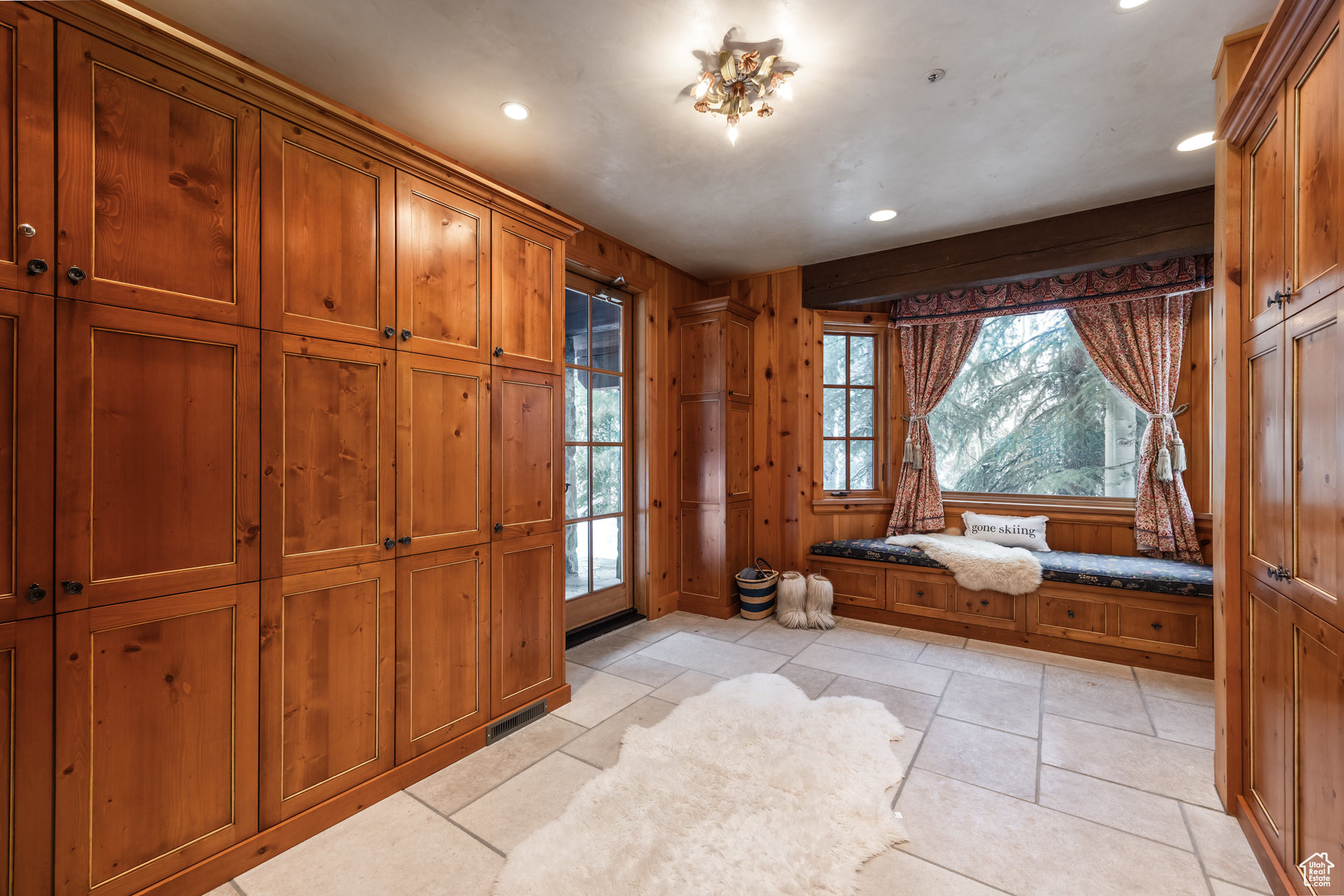 BALD EAGLE CLUB - Residential