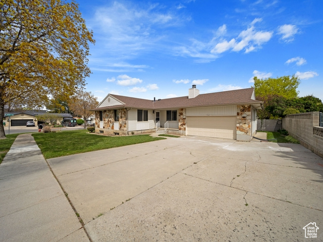 CLOVER CREST - Residential