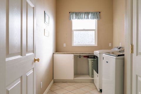 Tiny photo for 3066 S KINGS COURT LN, Washington, UT 84780 (MLS # 2132448)