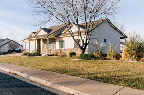 Tiny photo for 3066 S KINGS COURT LN, Washington, UT 84780 (MLS # 2132448)