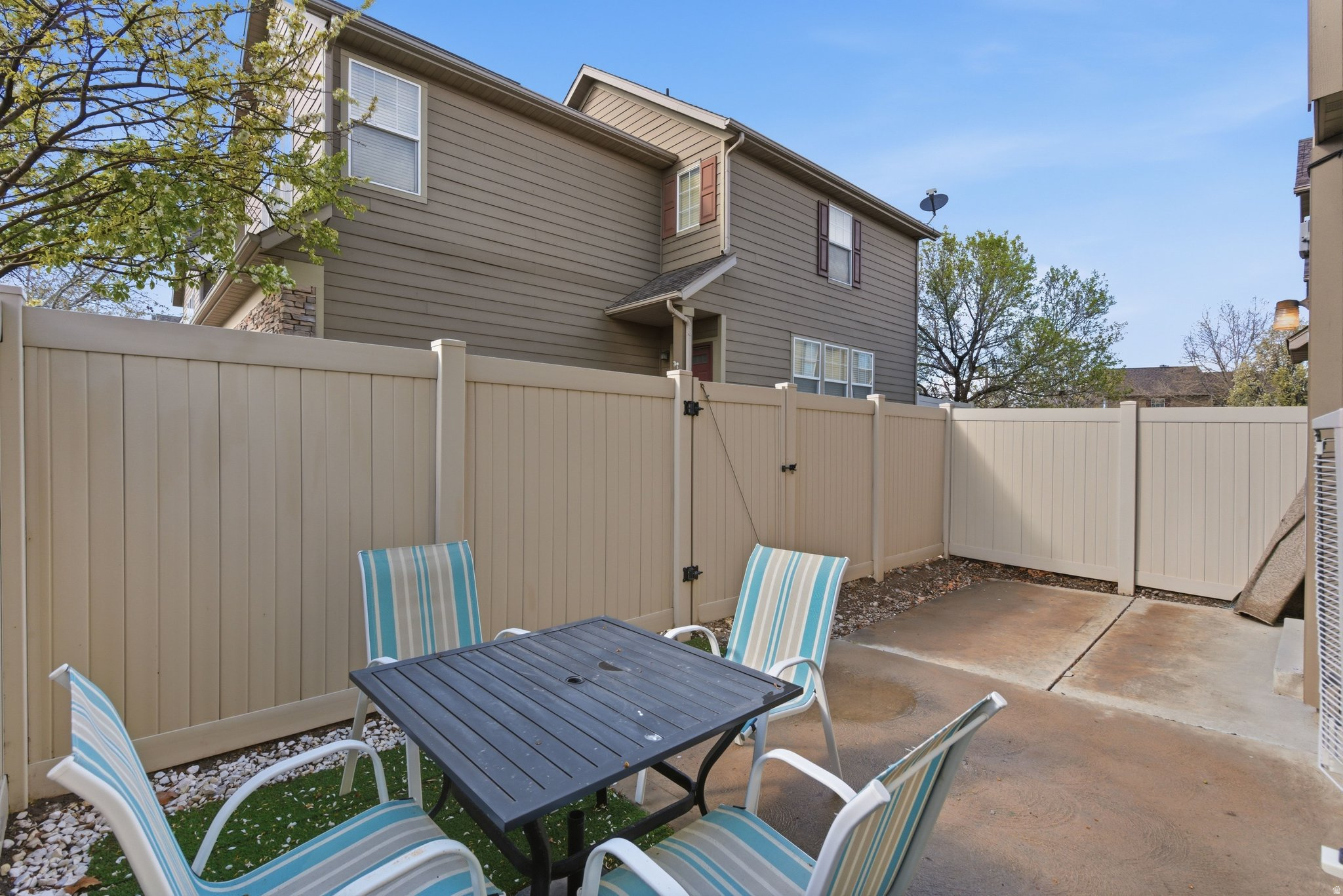 MEADOWS - Residential