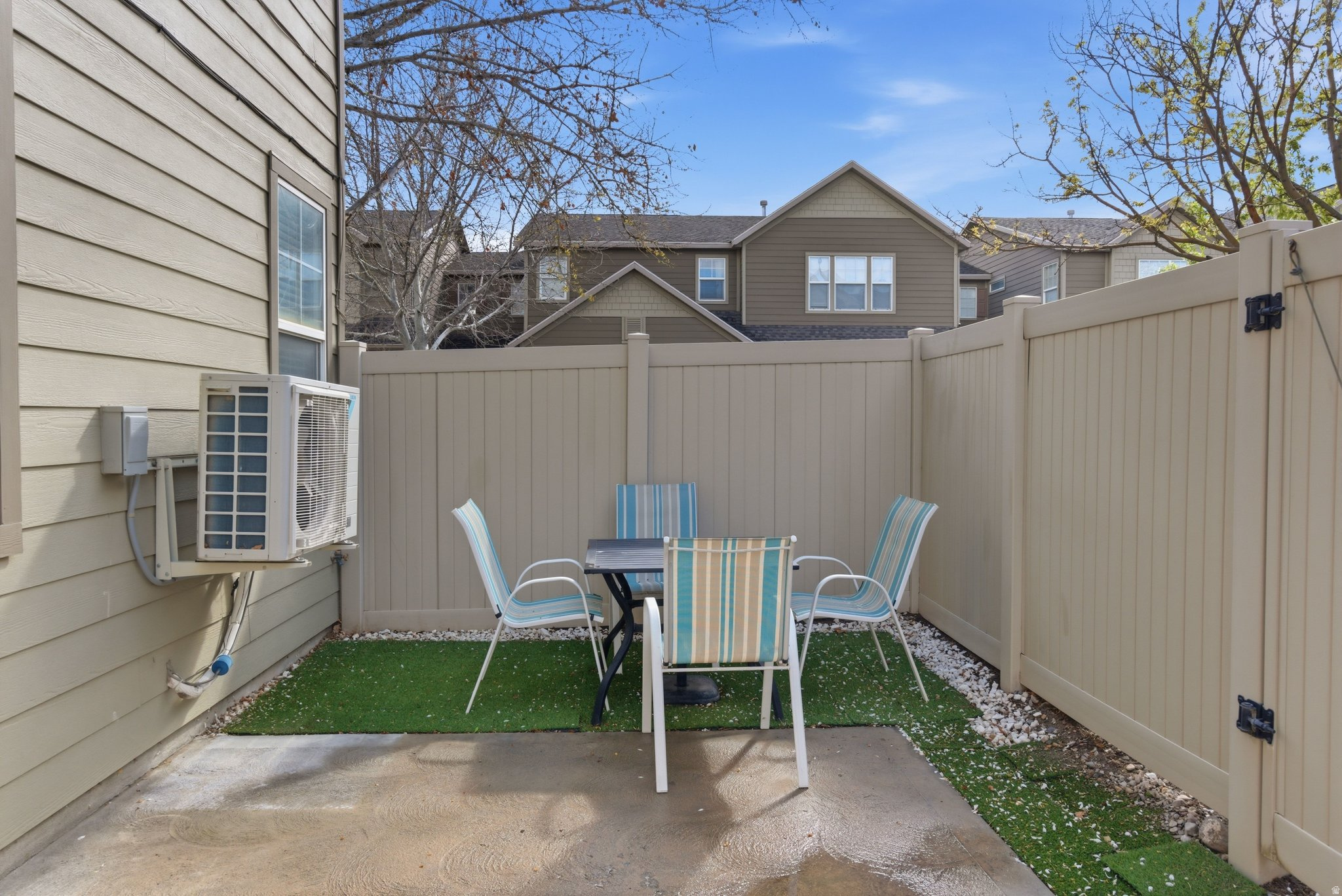 MEADOWS - Residential