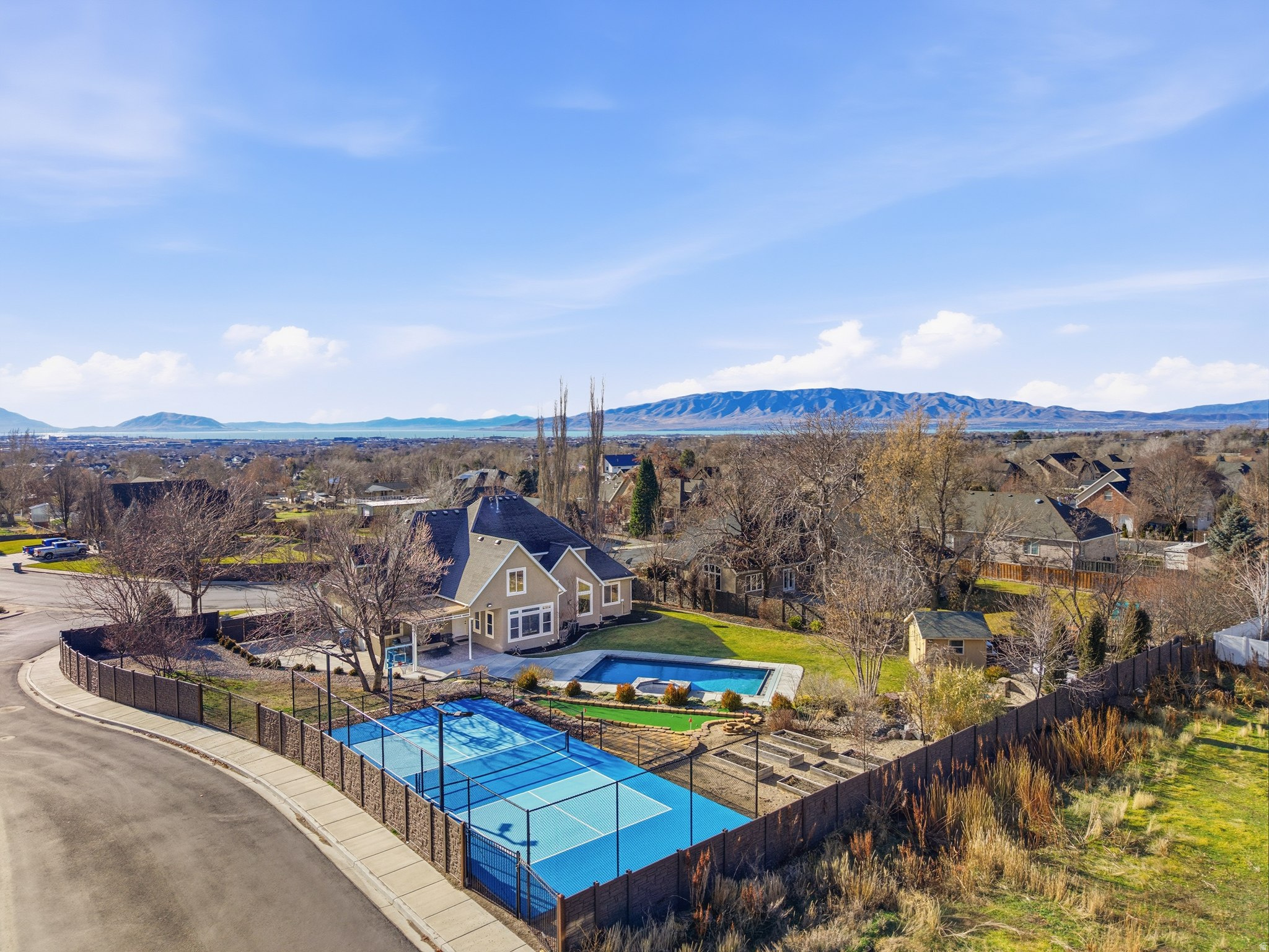 HAWKES LANDING - Residential