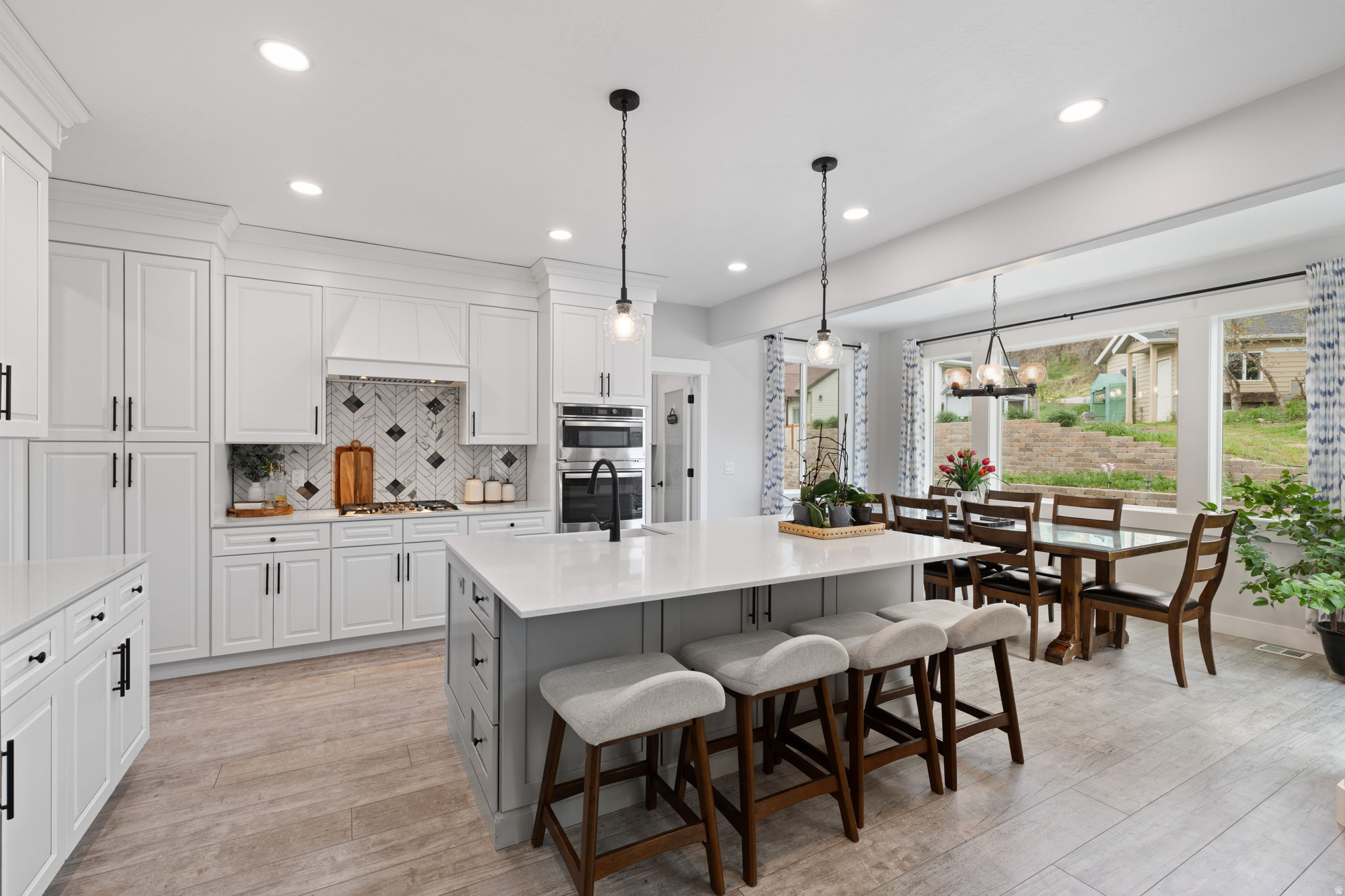 LOAFER MOUNTAIN VIEW - Residential