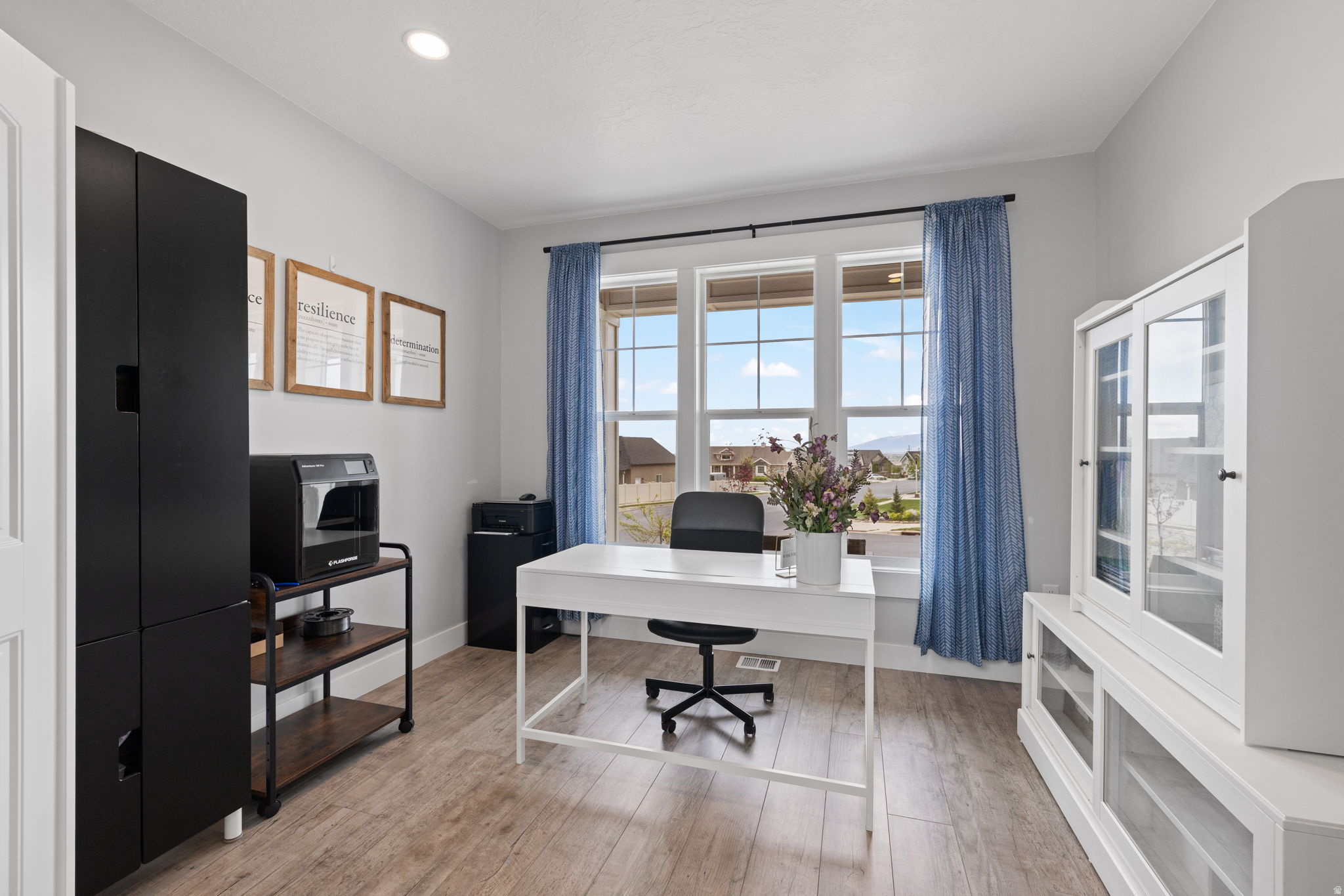 LOAFER MOUNTAIN VIEW - Residential