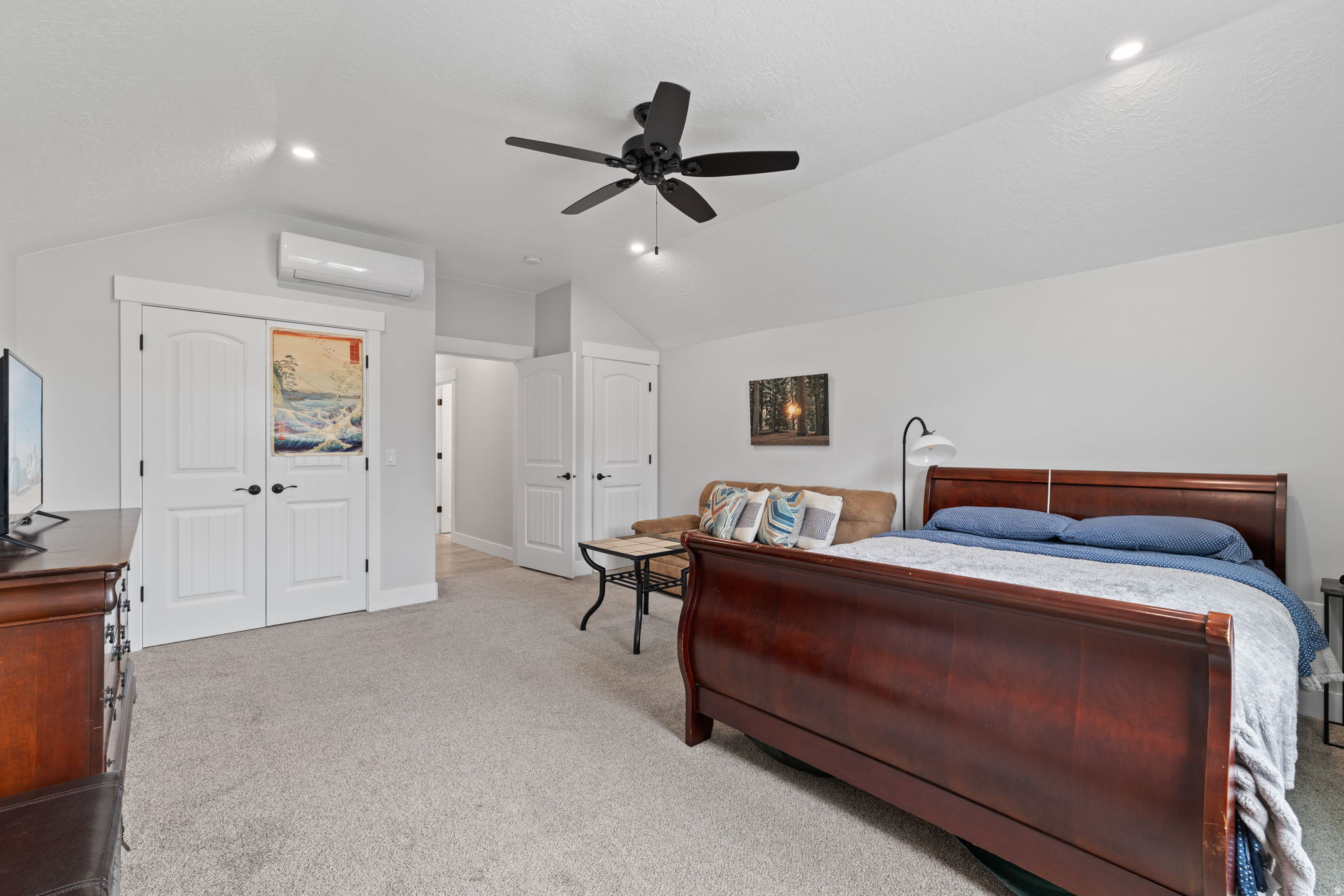 LOAFER MOUNTAIN VIEW - Residential