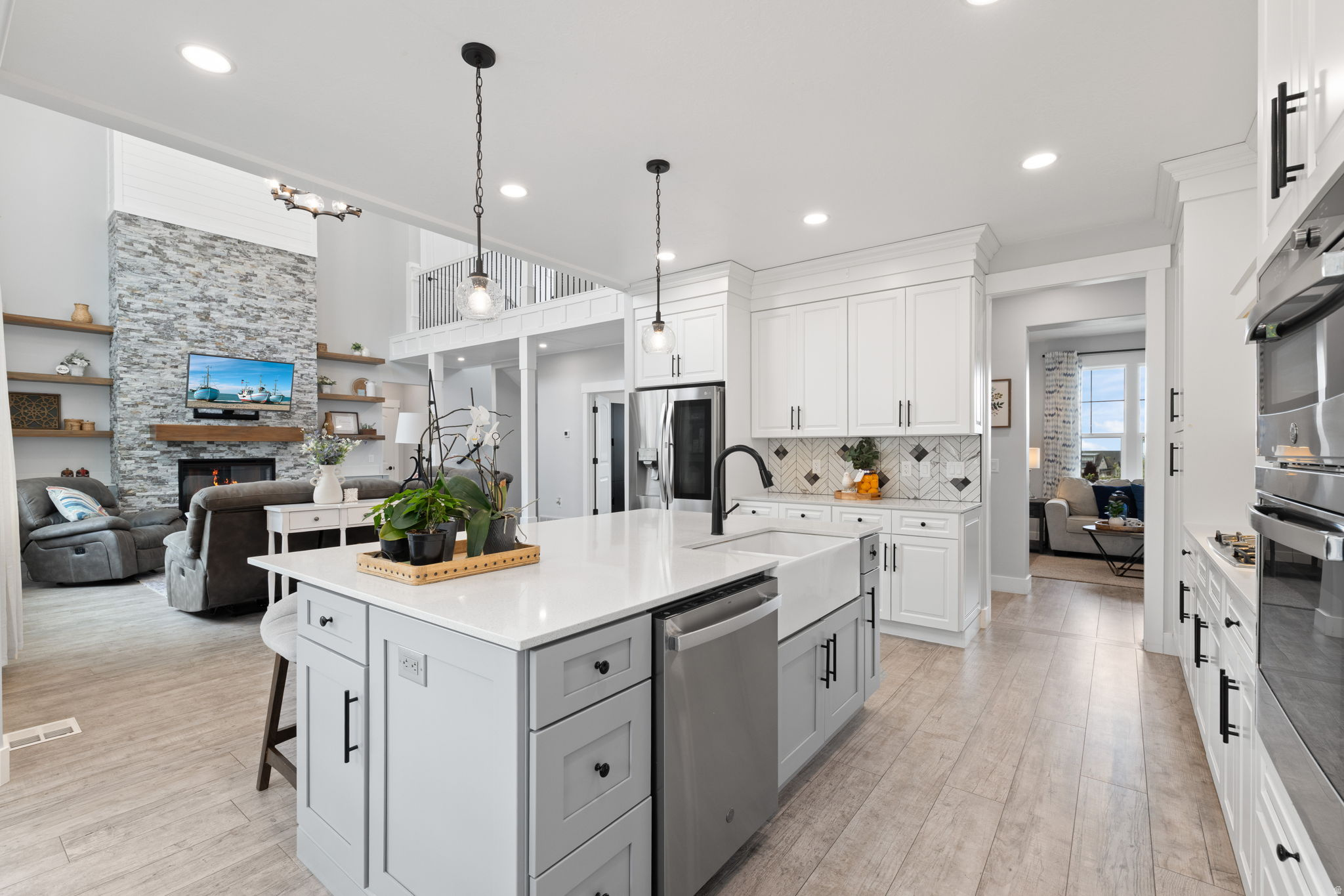 LOAFER MOUNTAIN VIEW - Residential