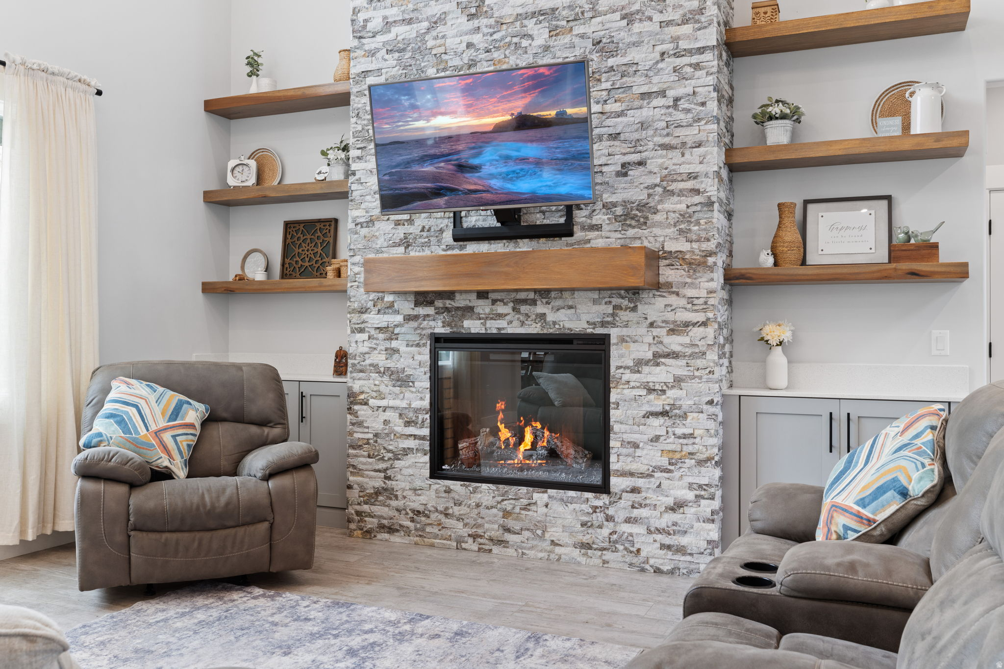 LOAFER MOUNTAIN VIEW - Residential