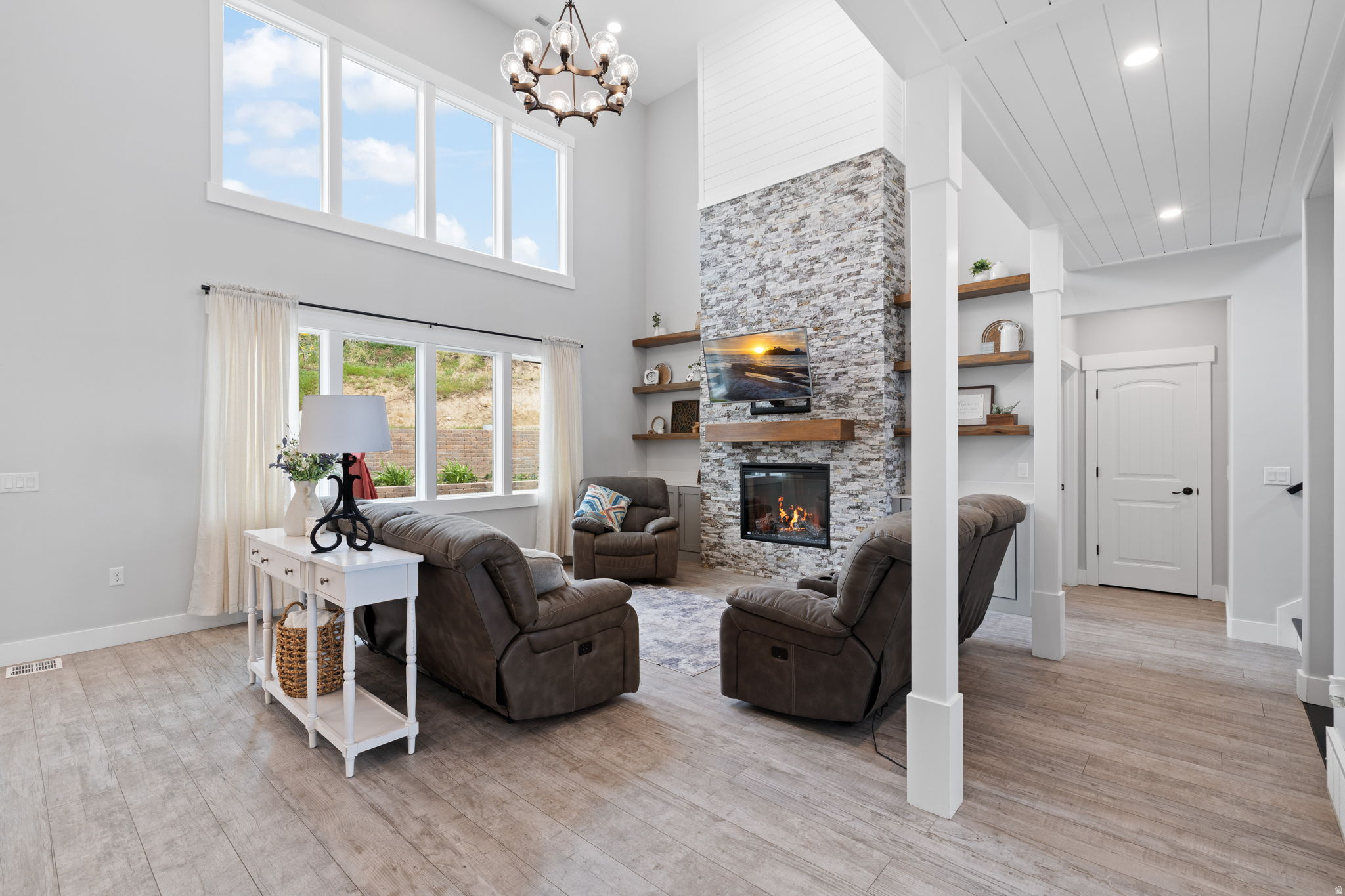 LOAFER MOUNTAIN VIEW - Residential