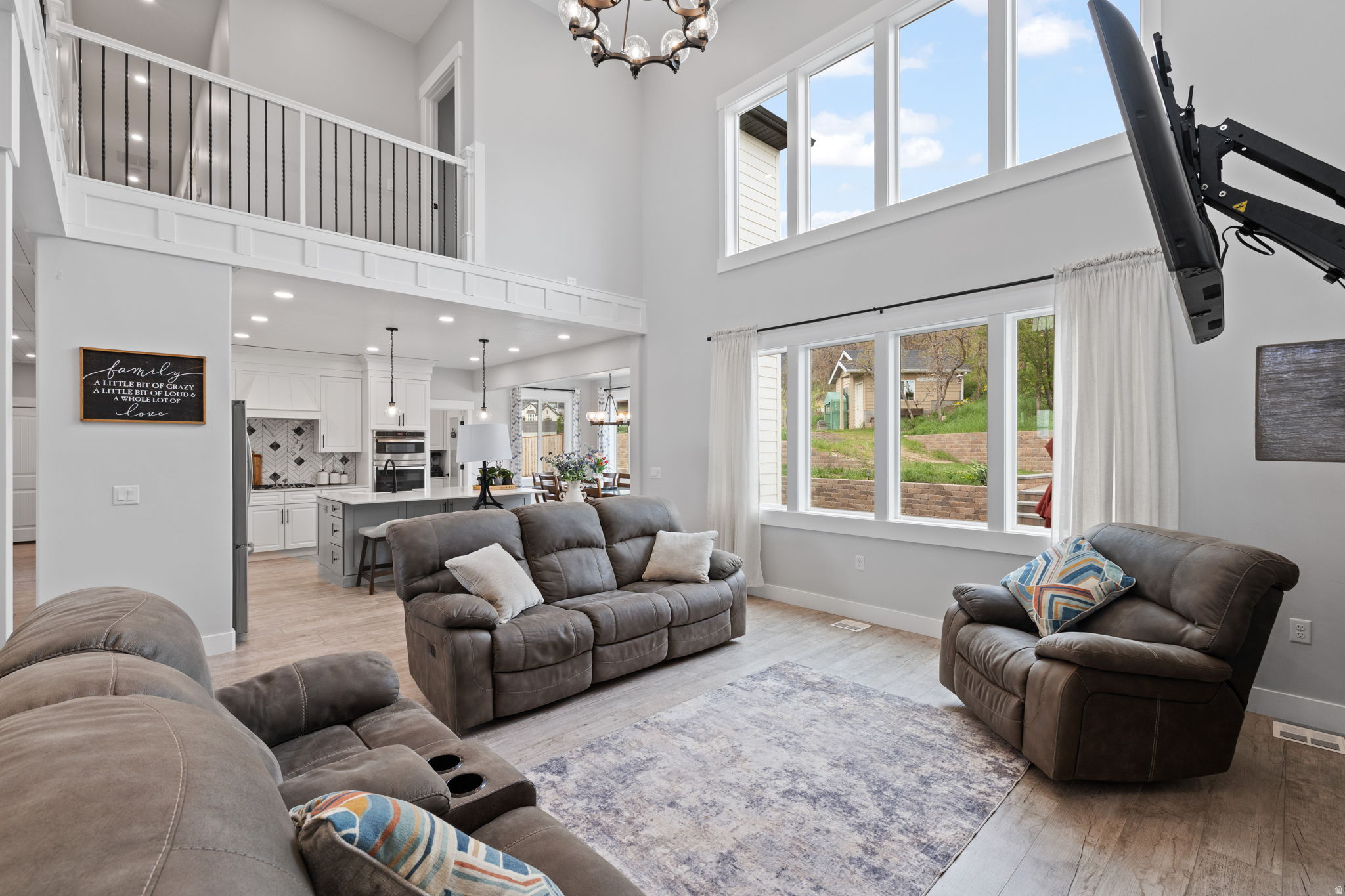 LOAFER MOUNTAIN VIEW - Residential