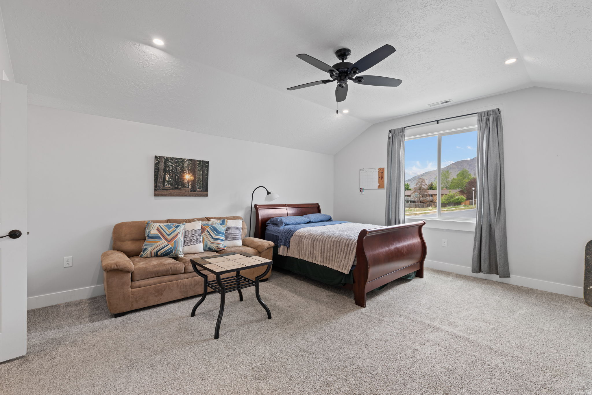 LOAFER MOUNTAIN VIEW - Residential