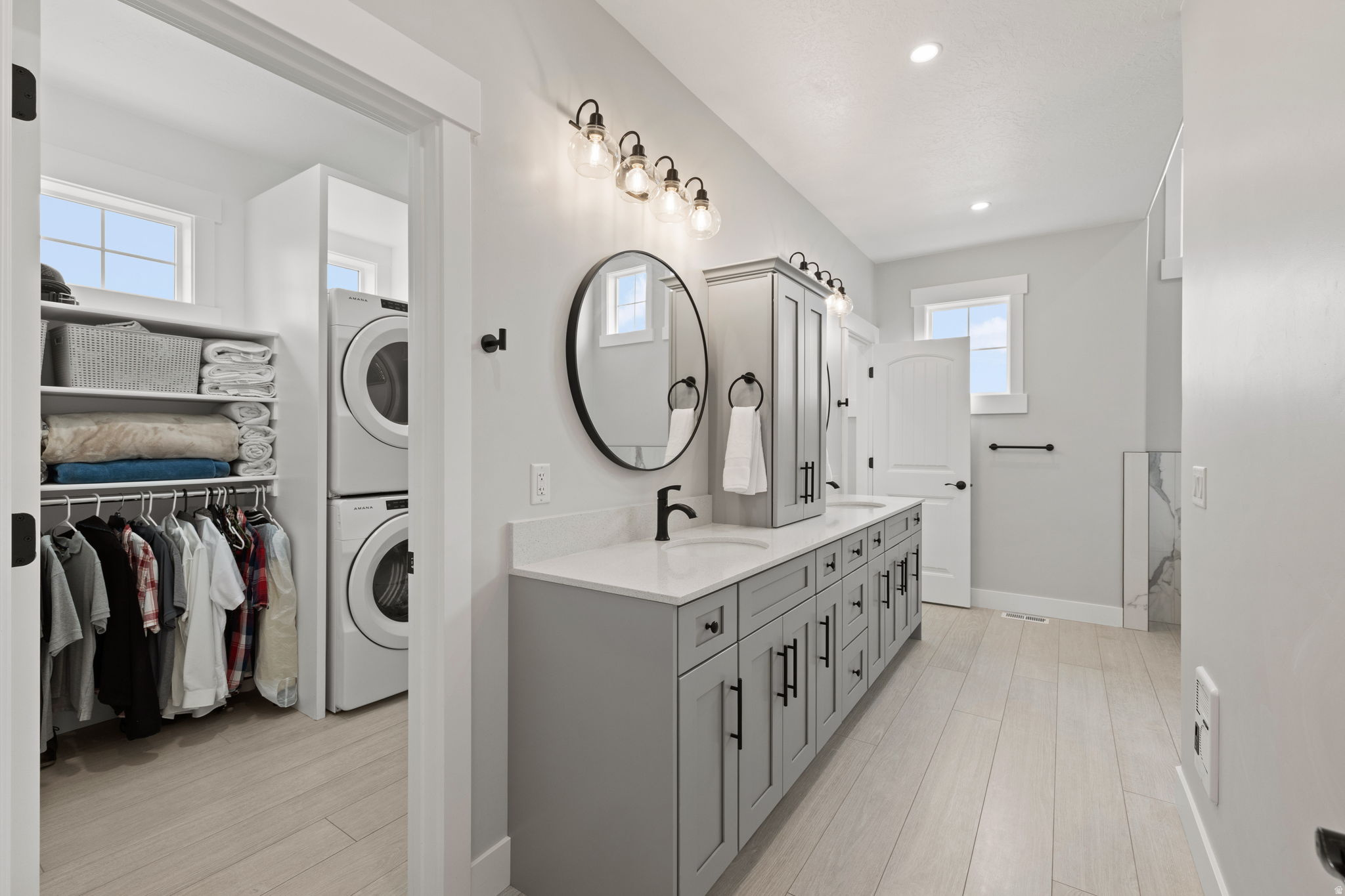 LOAFER MOUNTAIN VIEW - Residential