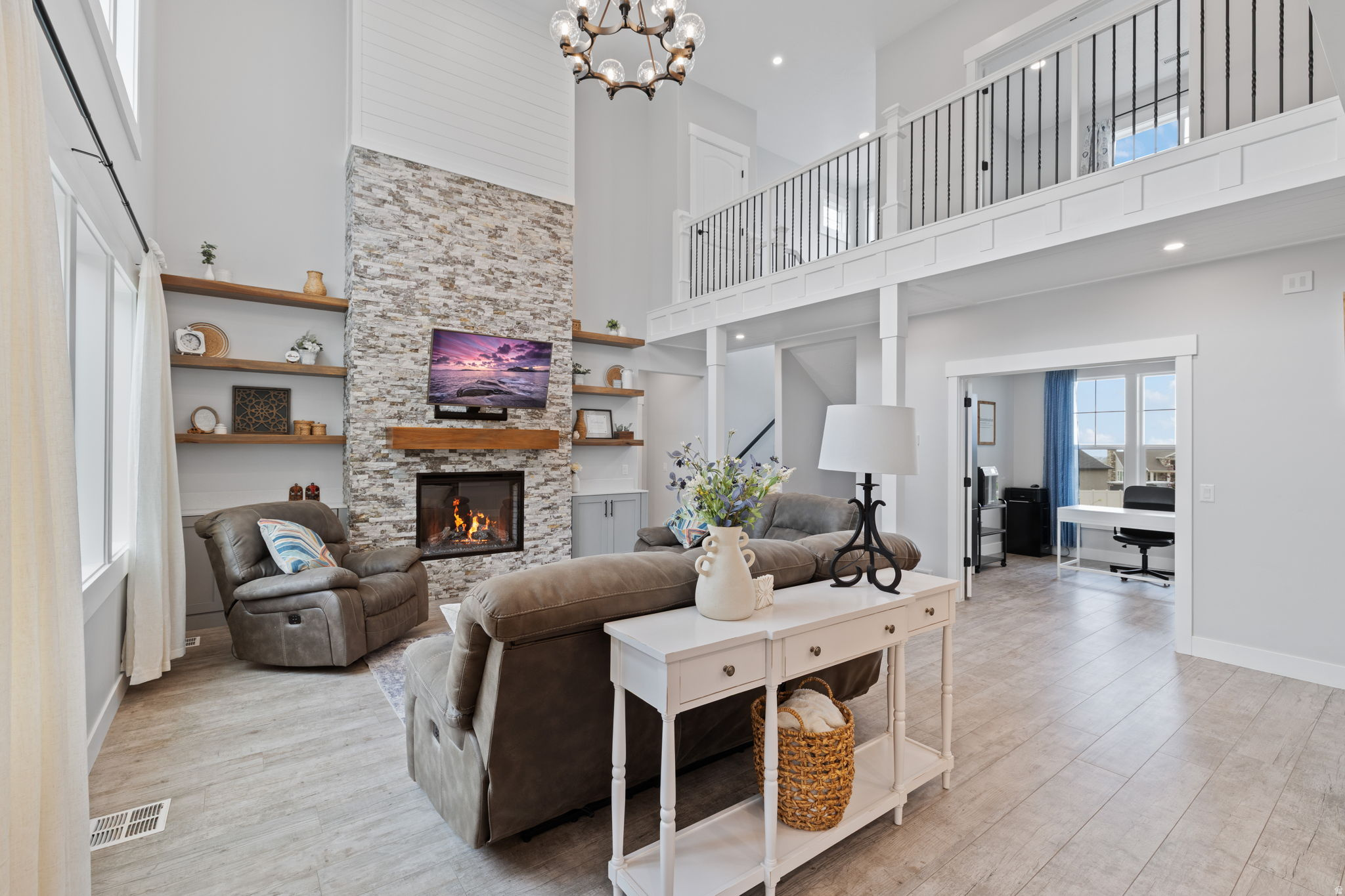 LOAFER MOUNTAIN VIEW - Residential